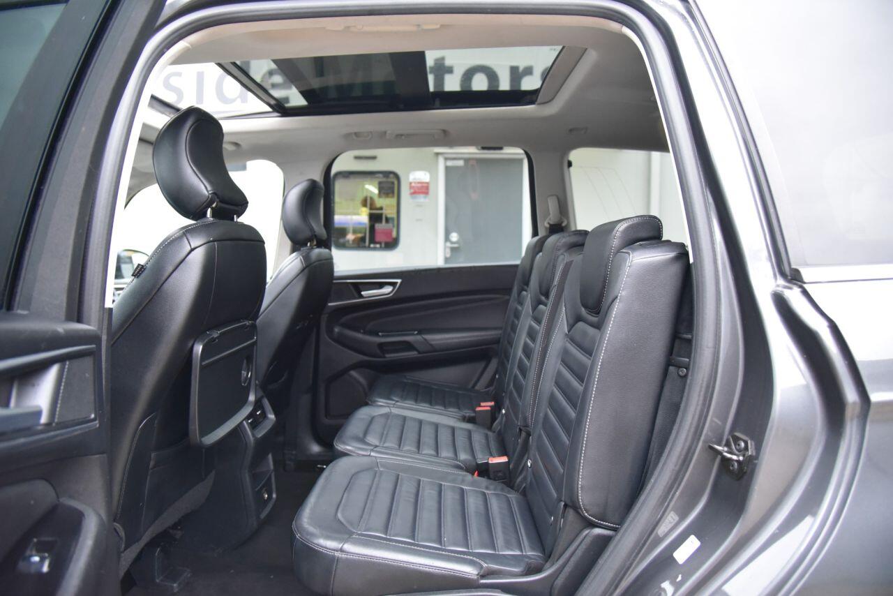 Ford Galaxy view 31