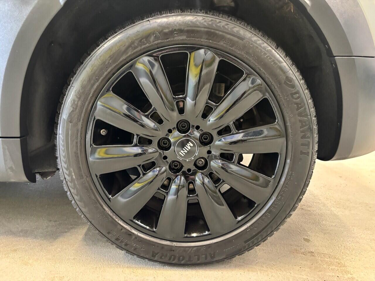 Mini Countryman view 11