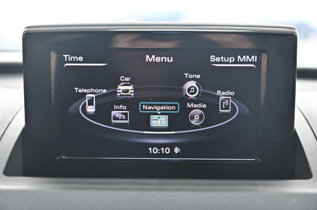 Audi Q3 view 24