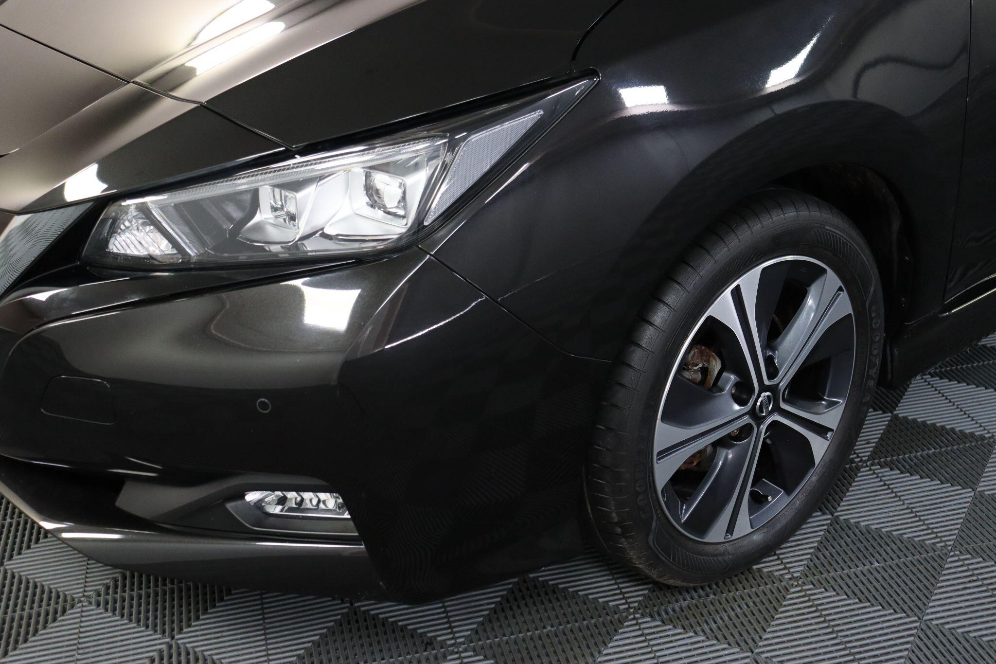 Nissan Leaf view 31