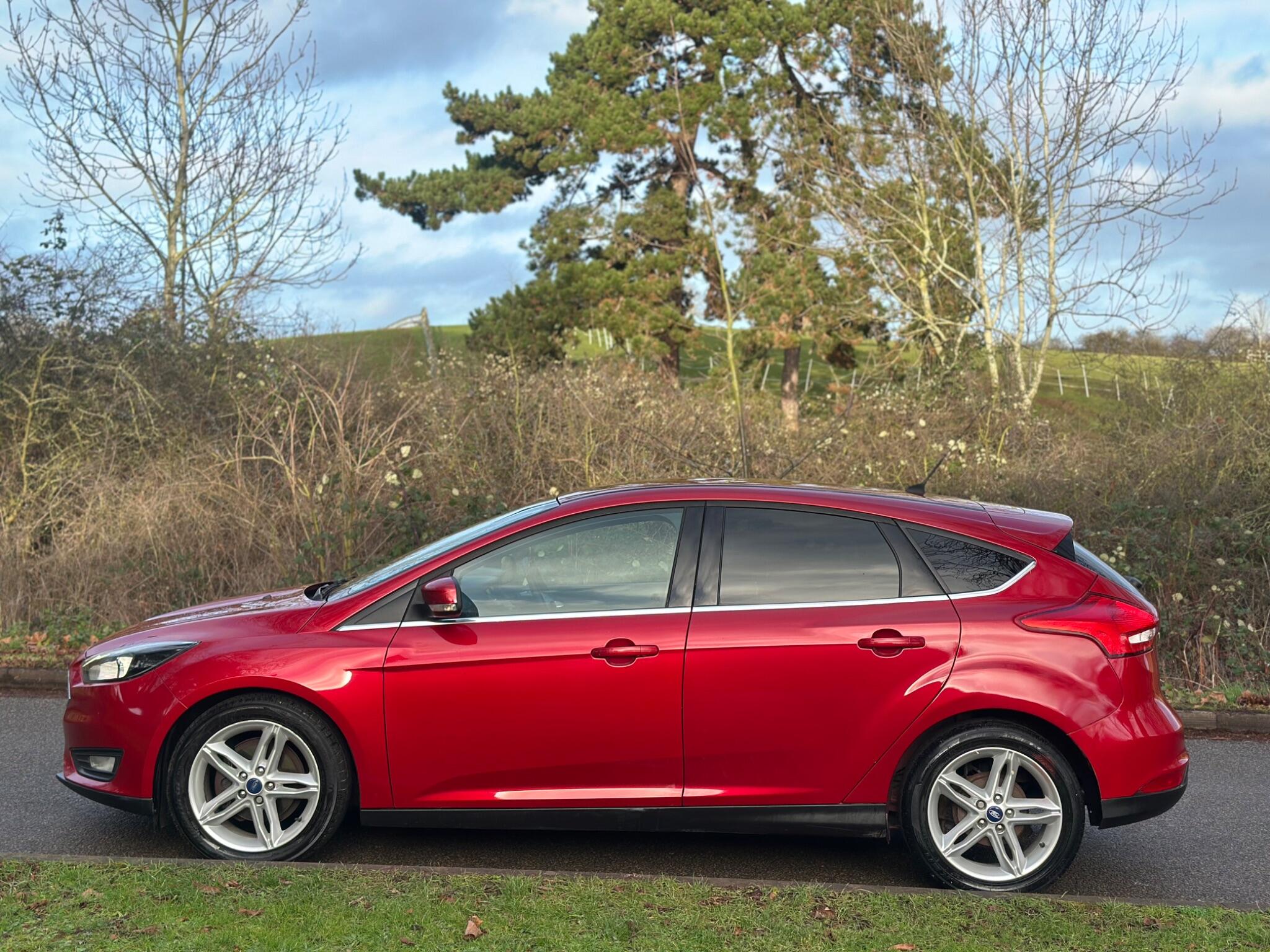 2015 Ford Focus 1.5 TDCi Zetec Euro 6 (s/s) 5dr • 101,000 miles image 3