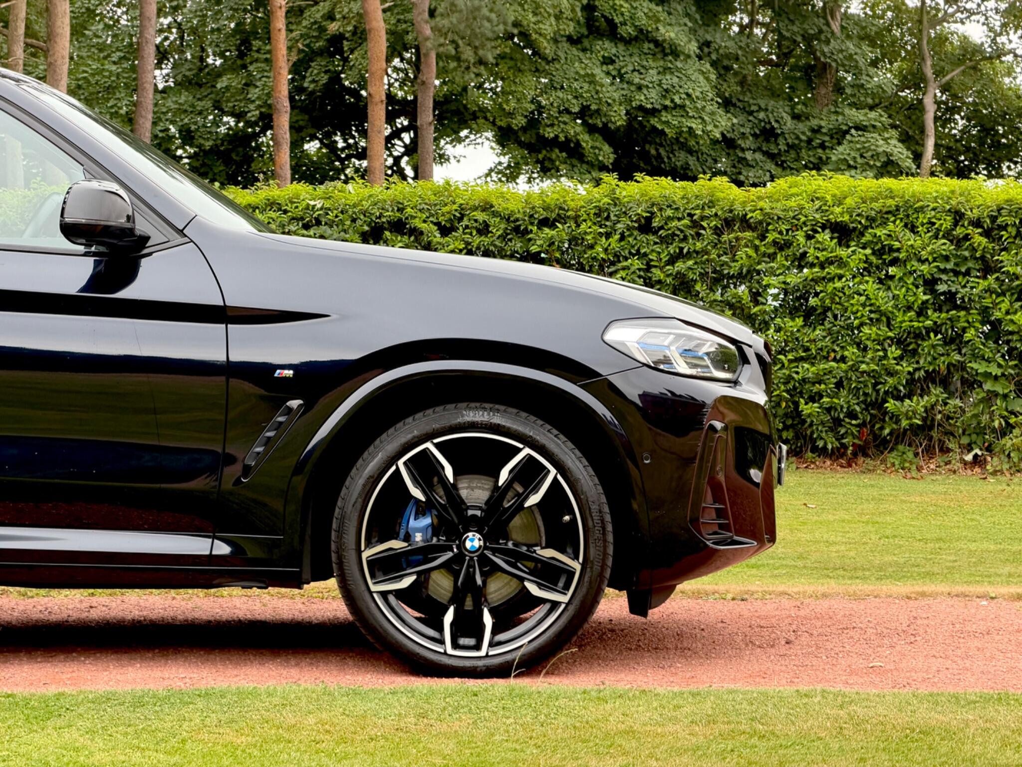 BMW X3 view 24