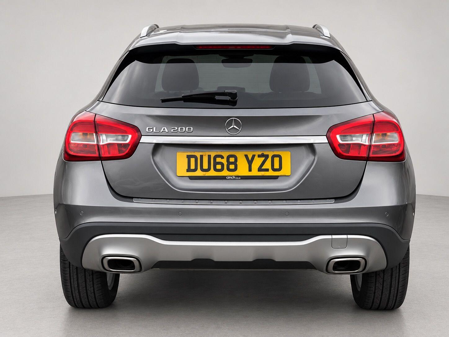 Mercedes-Benz Gla view 11