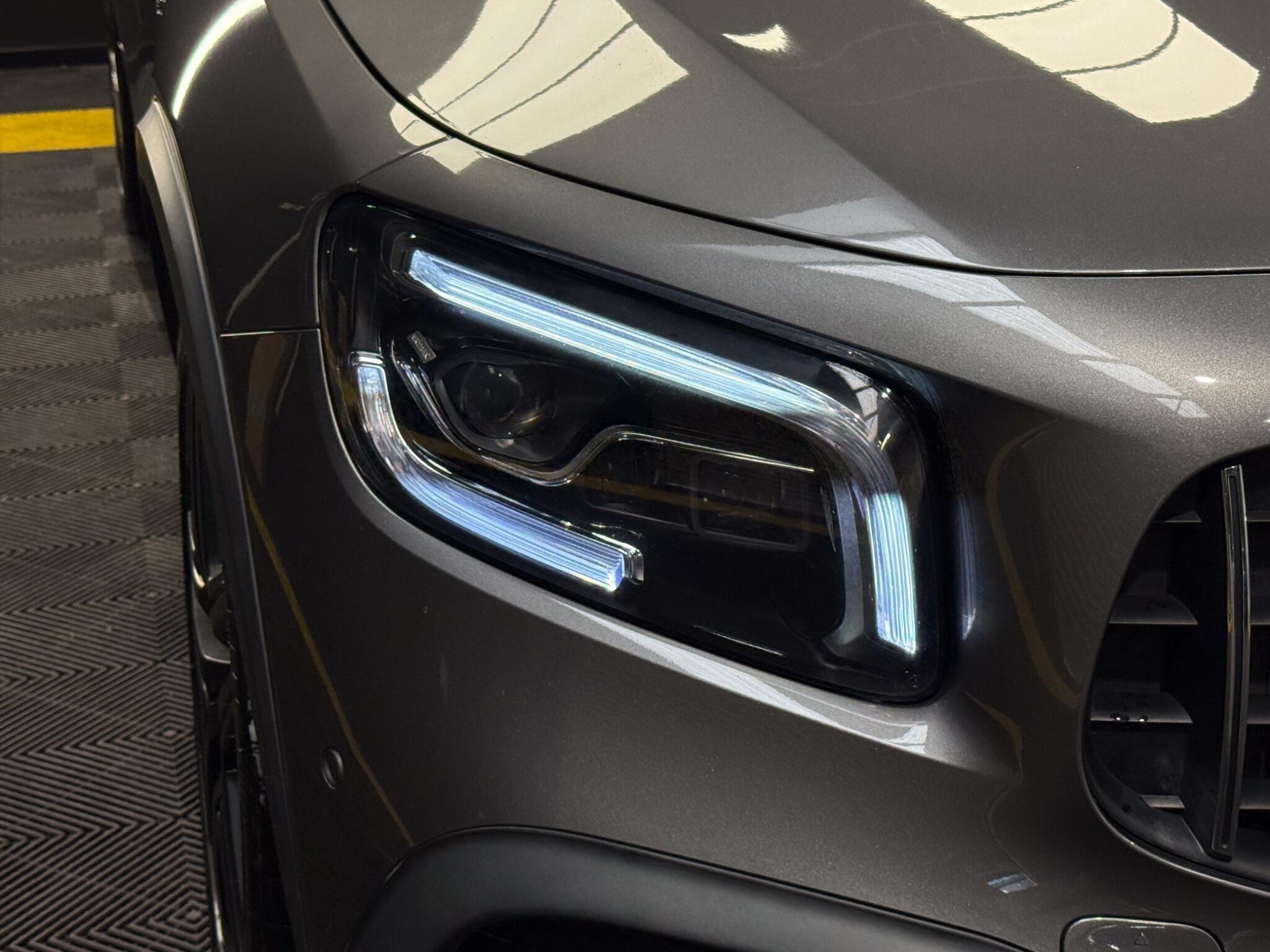 Mercedes-Benz GLB view 13