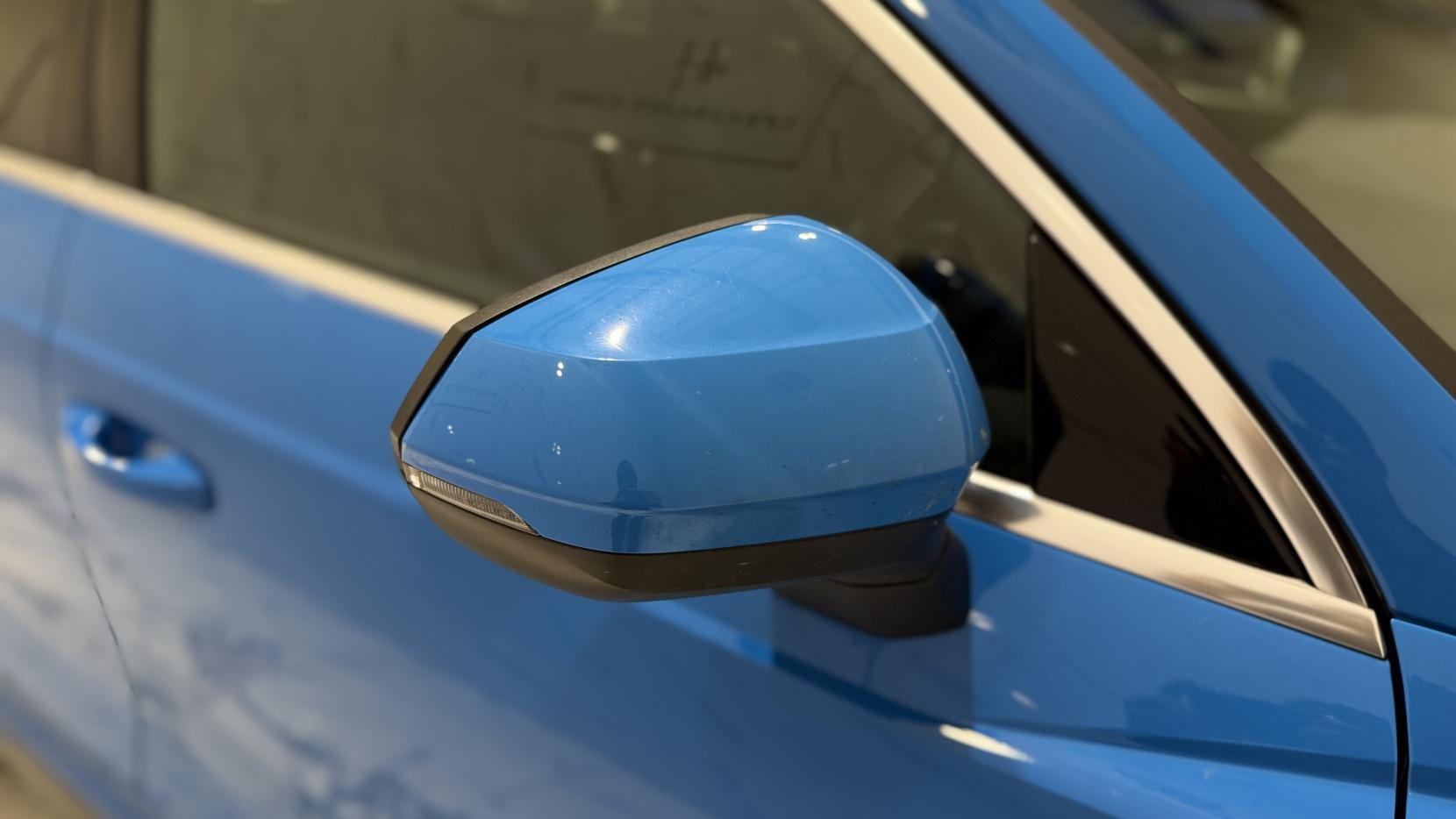 Audi Q3 view 49