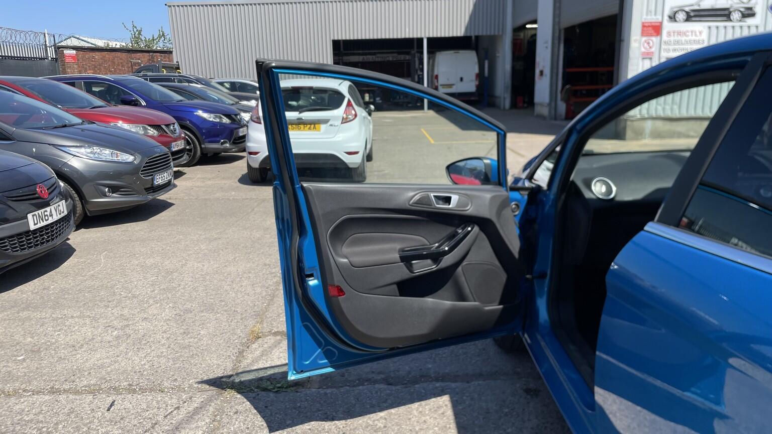 Ford Fiesta view 16