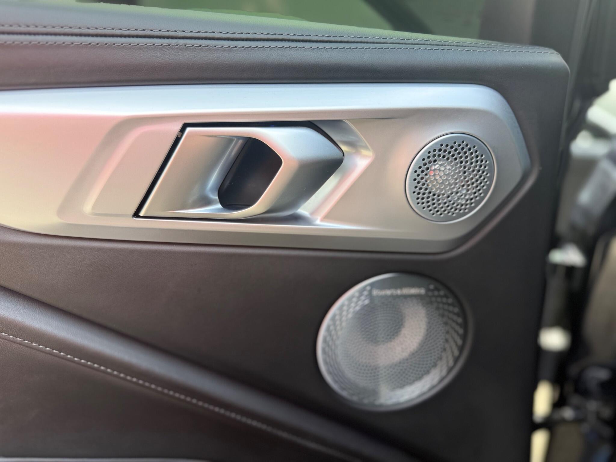 BMW XM view 25