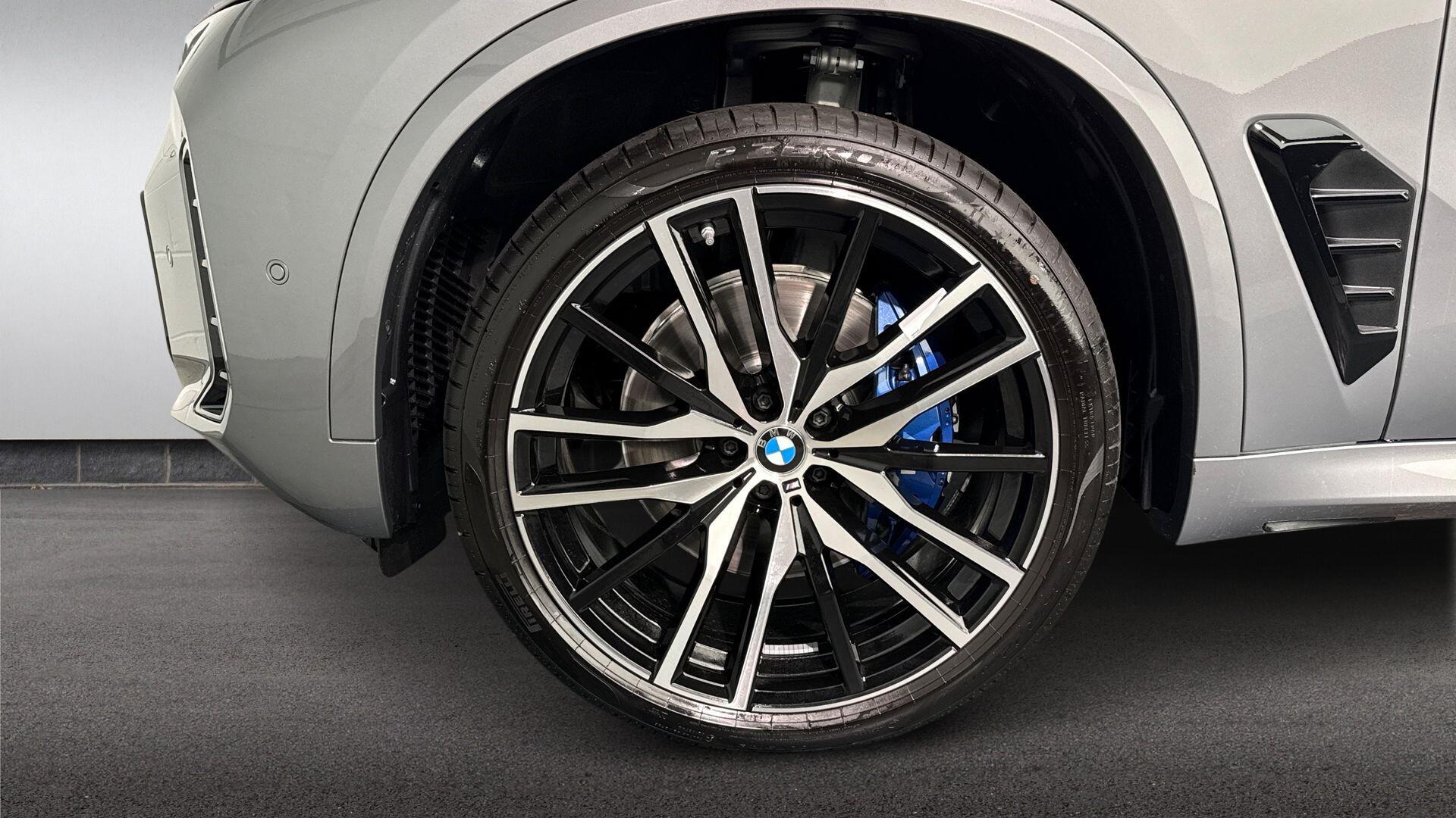 BMW X5 view 14