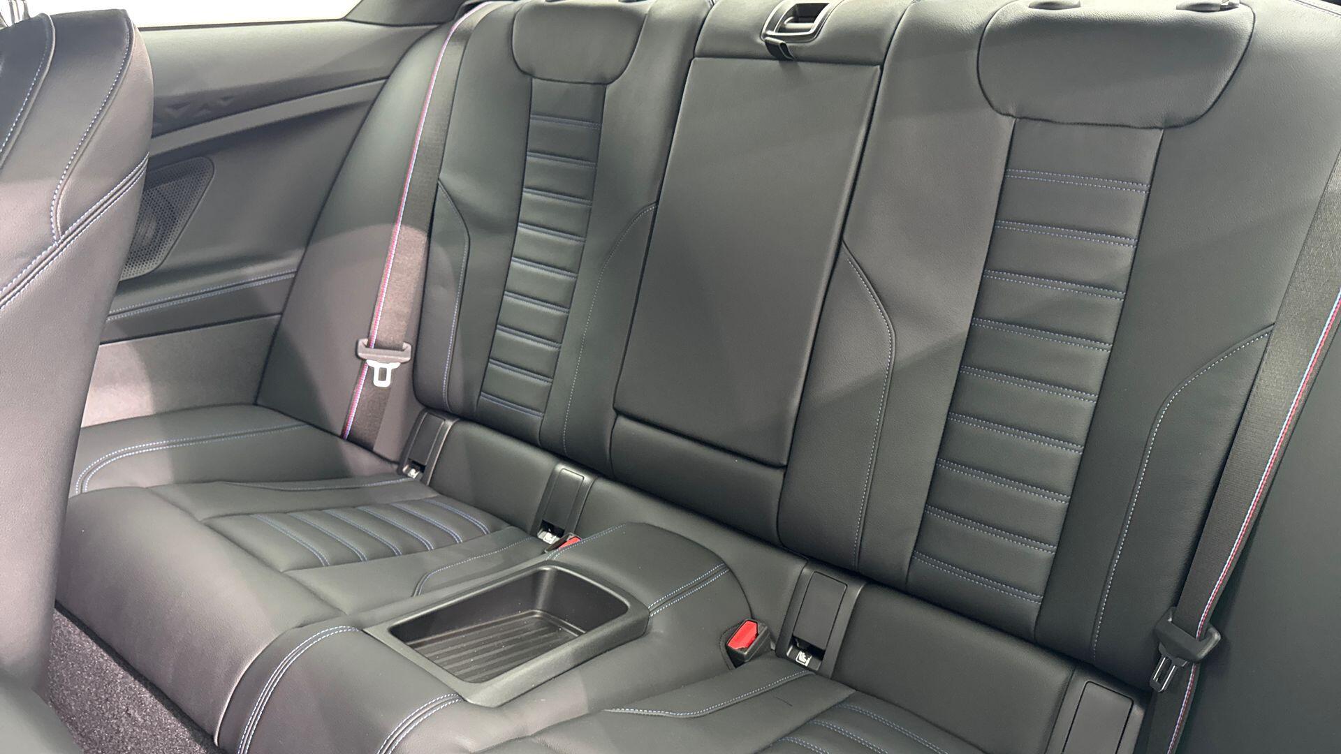 BMW 2 Series view 21