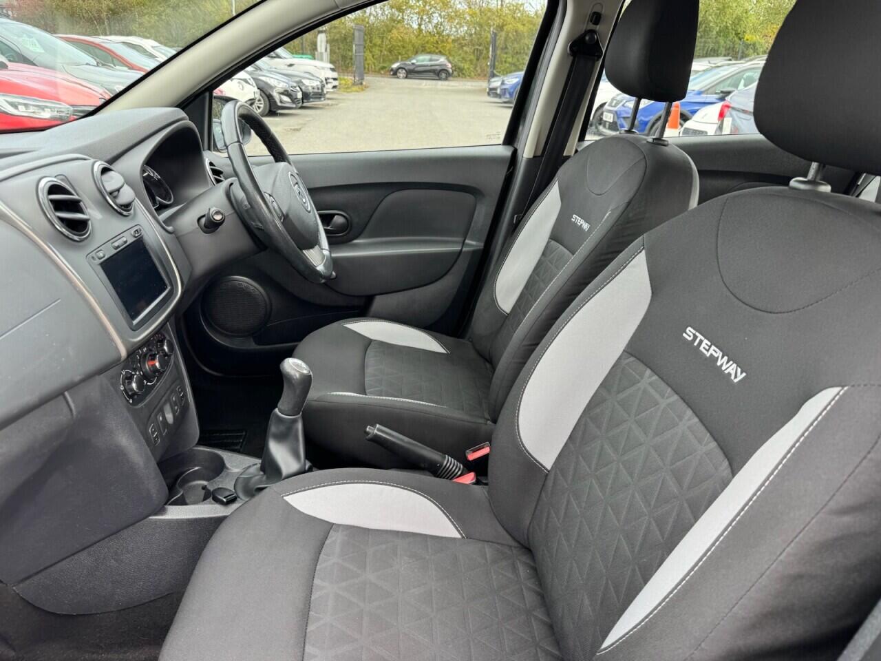 Dacia Sandero view 2