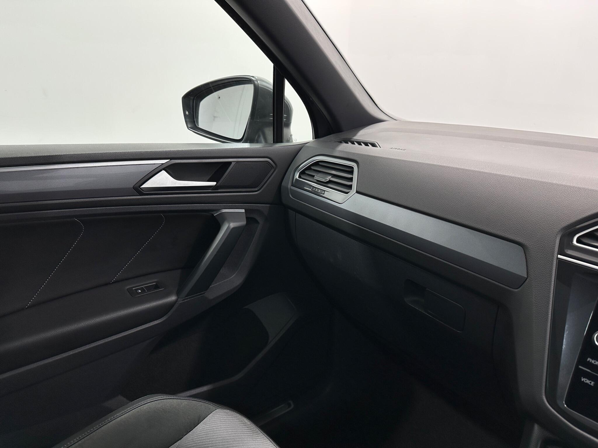 Volkswagen Tiguan view 29