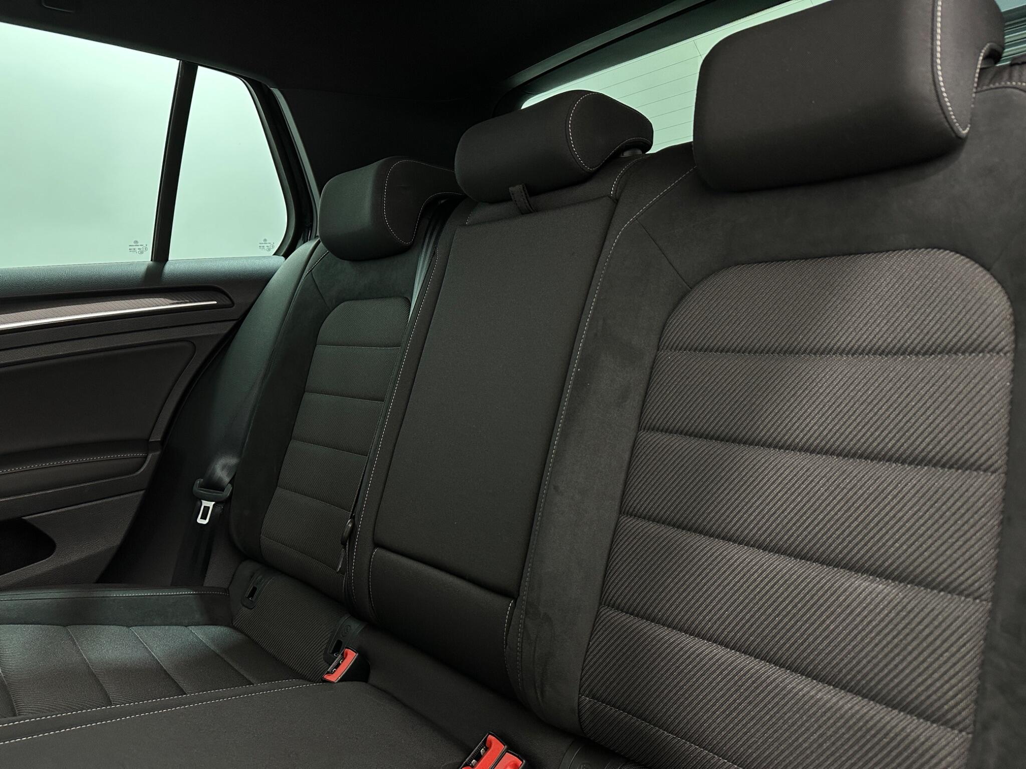 Volkswagen Golf view 40