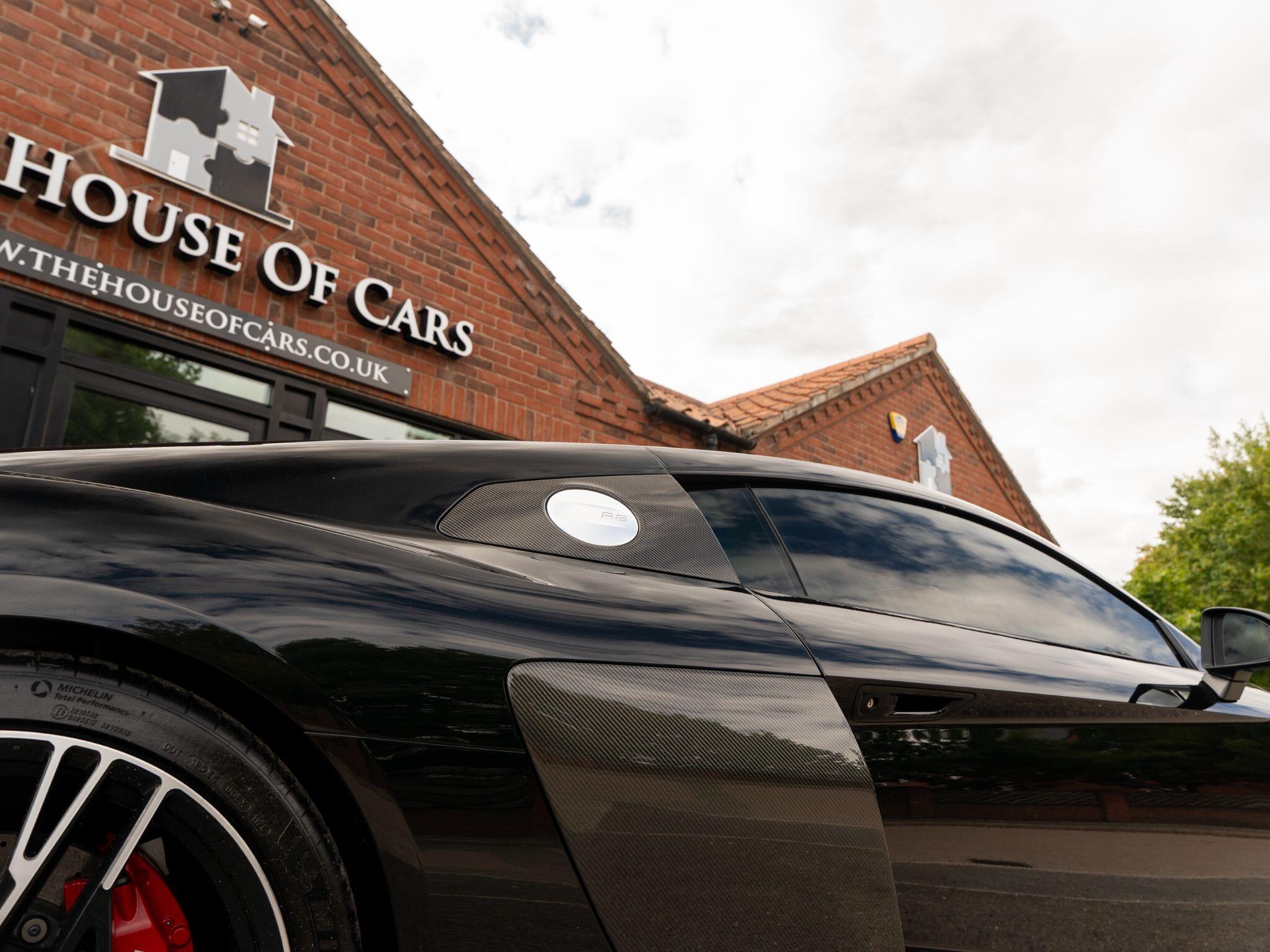 Audi R8 view 34