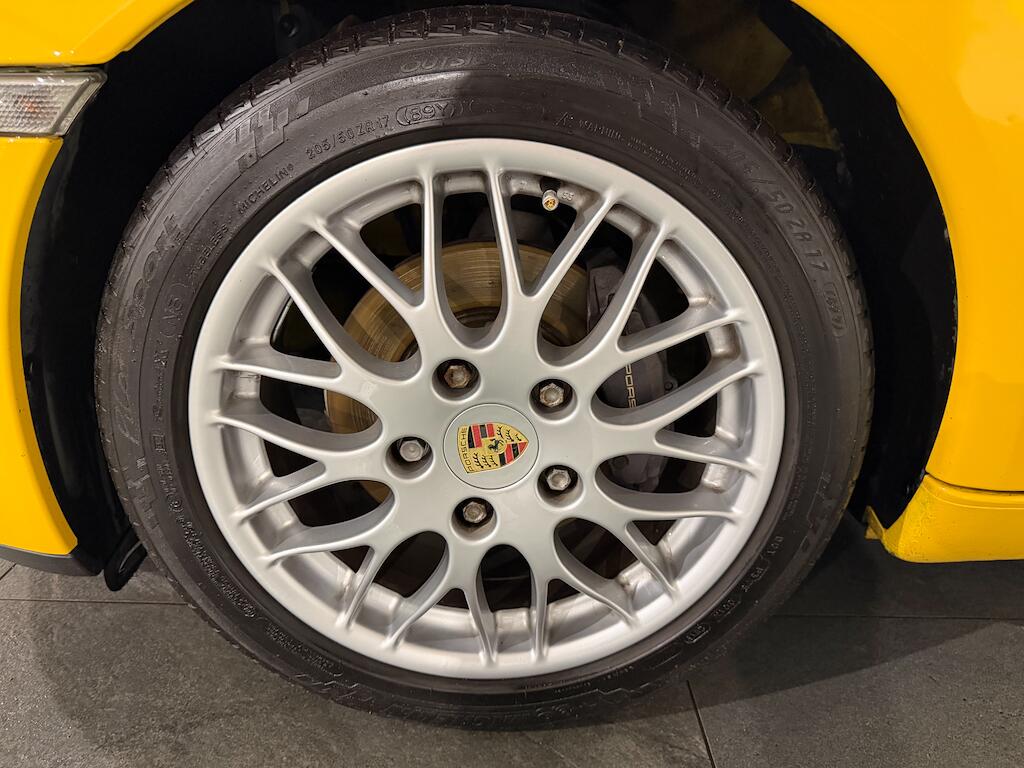 Porsche Boxster view 32