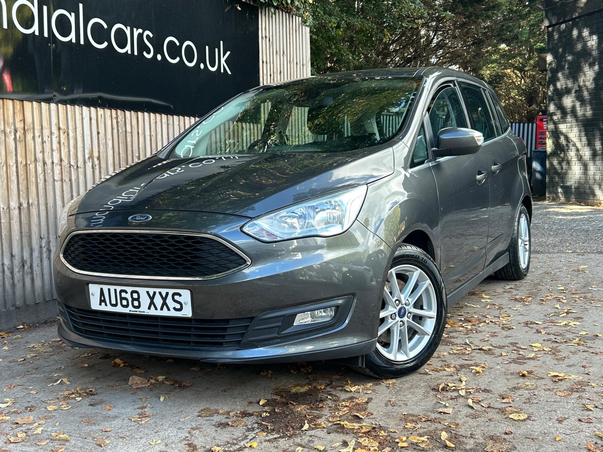 Ford Grand C-Max view 2
