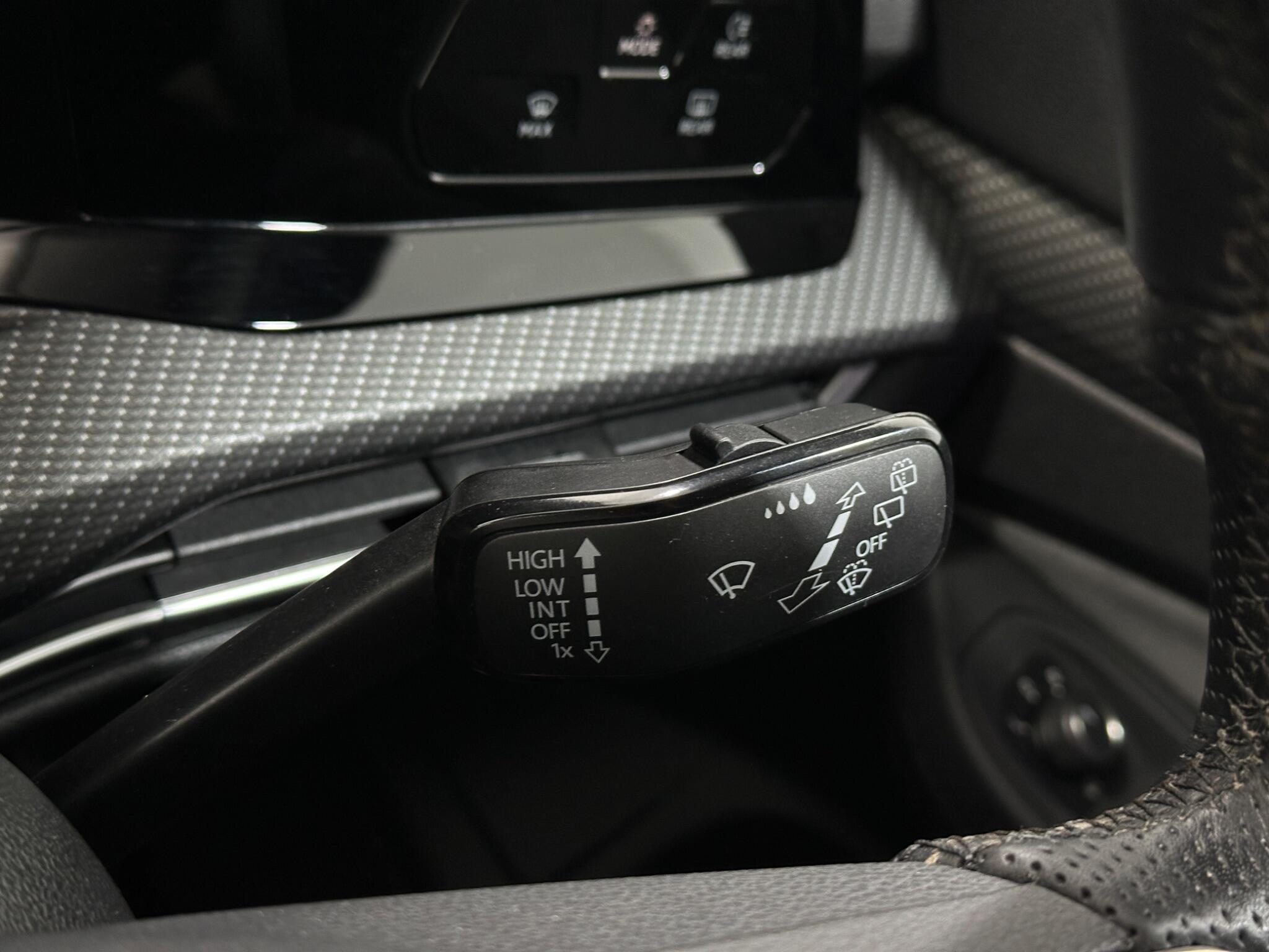 Volkswagen Golf view 16