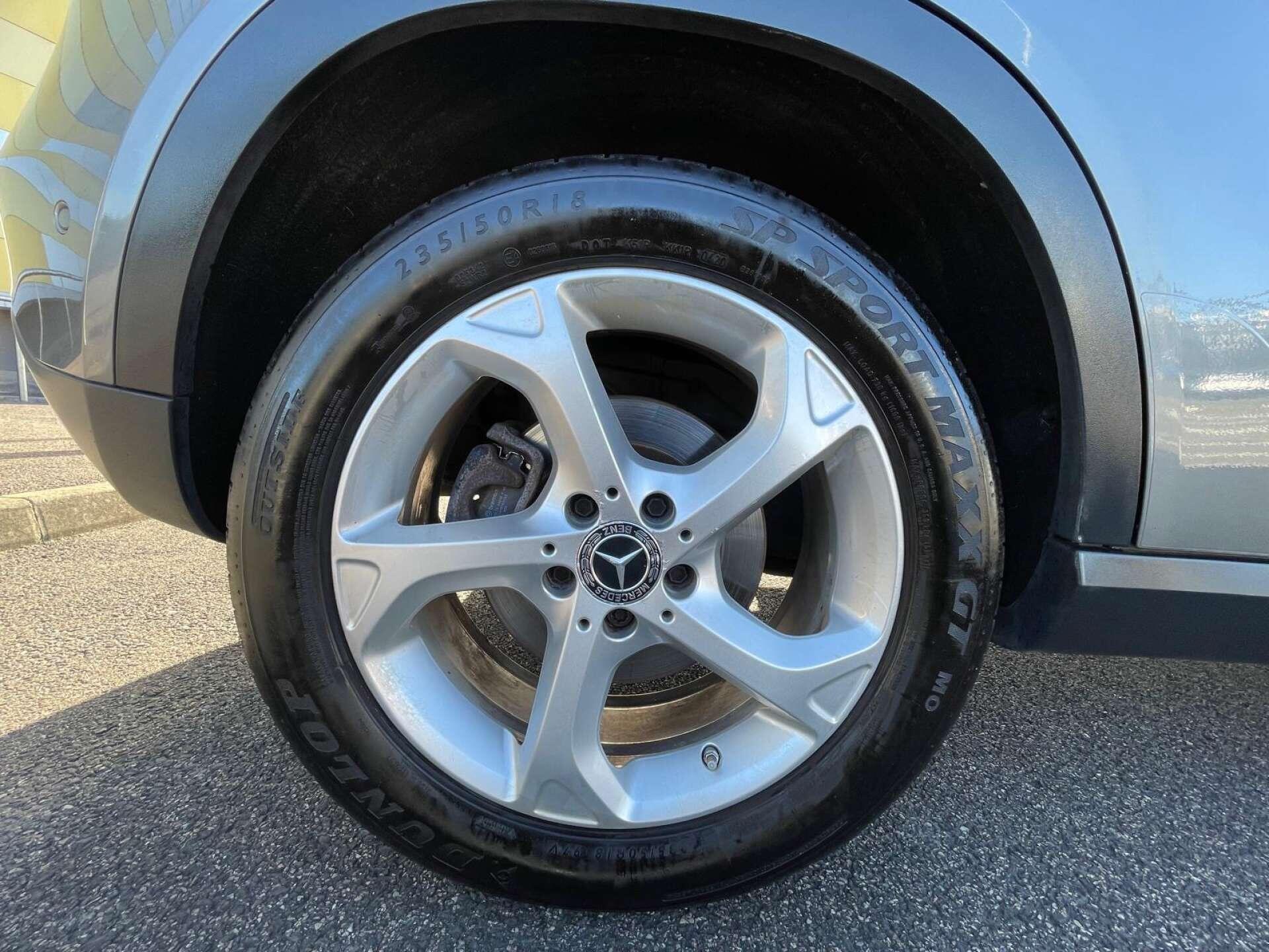 Mercedes-Benz Gla view 30