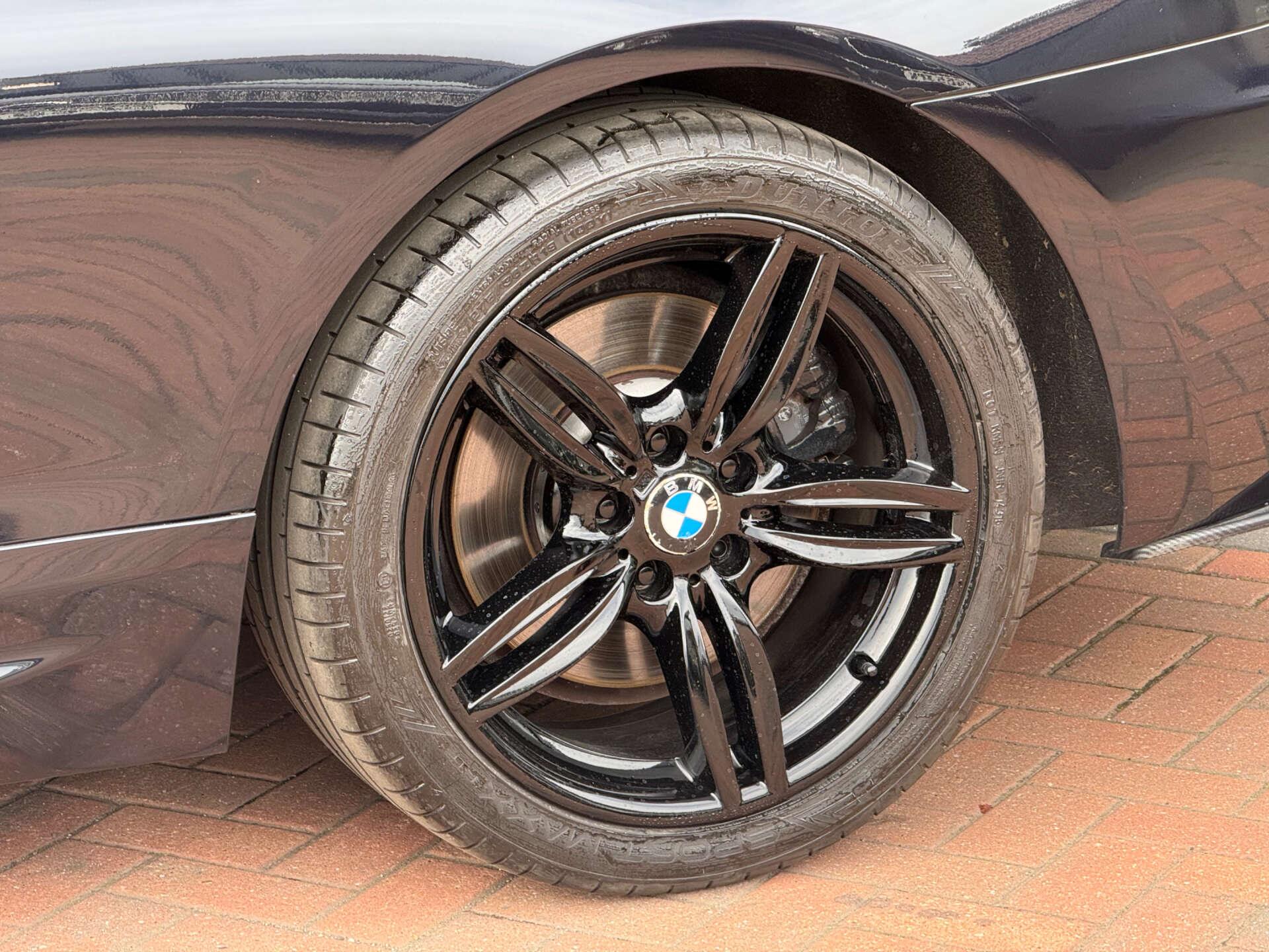 BMW 6 Series view 13