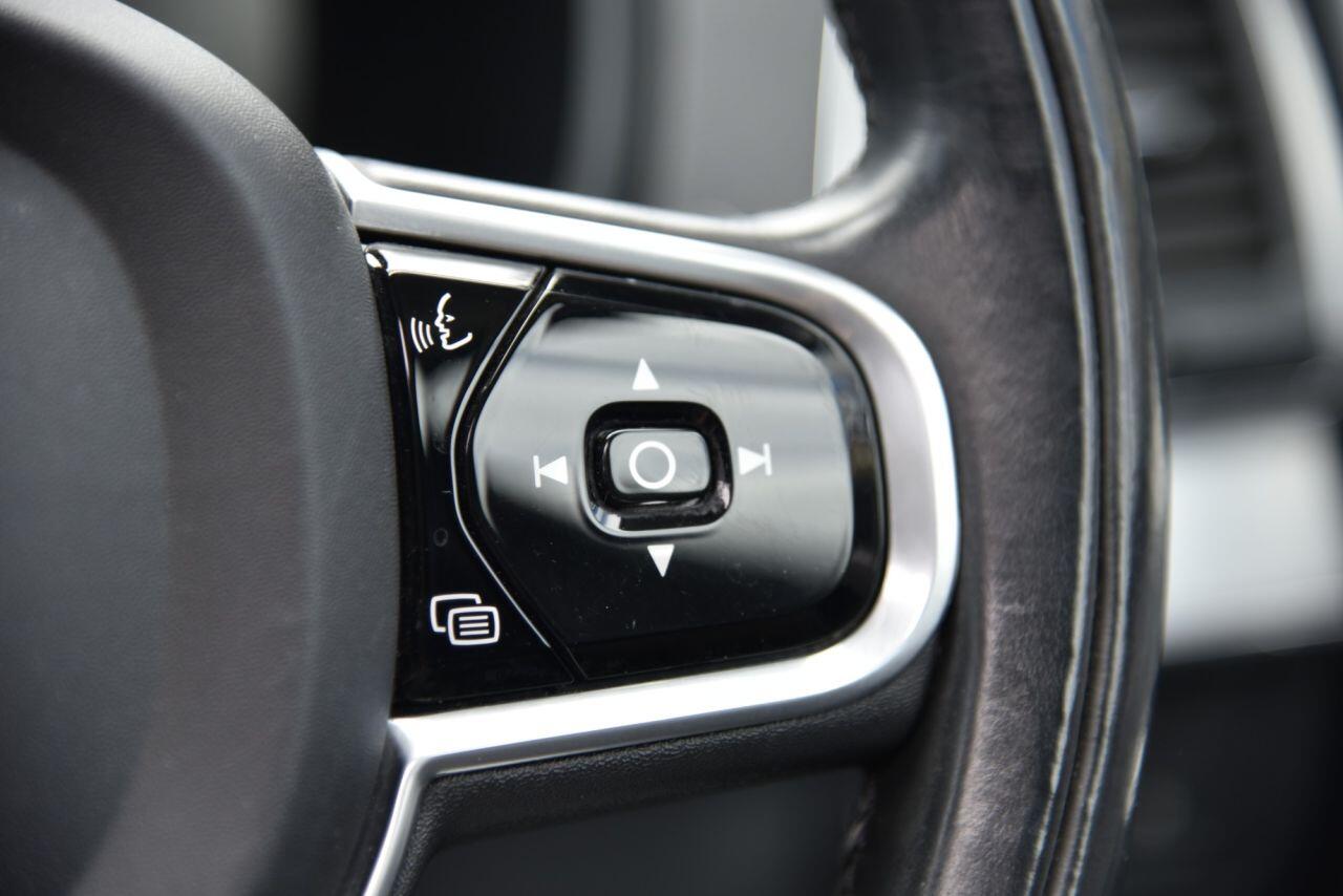 Volvo XC90 view 33