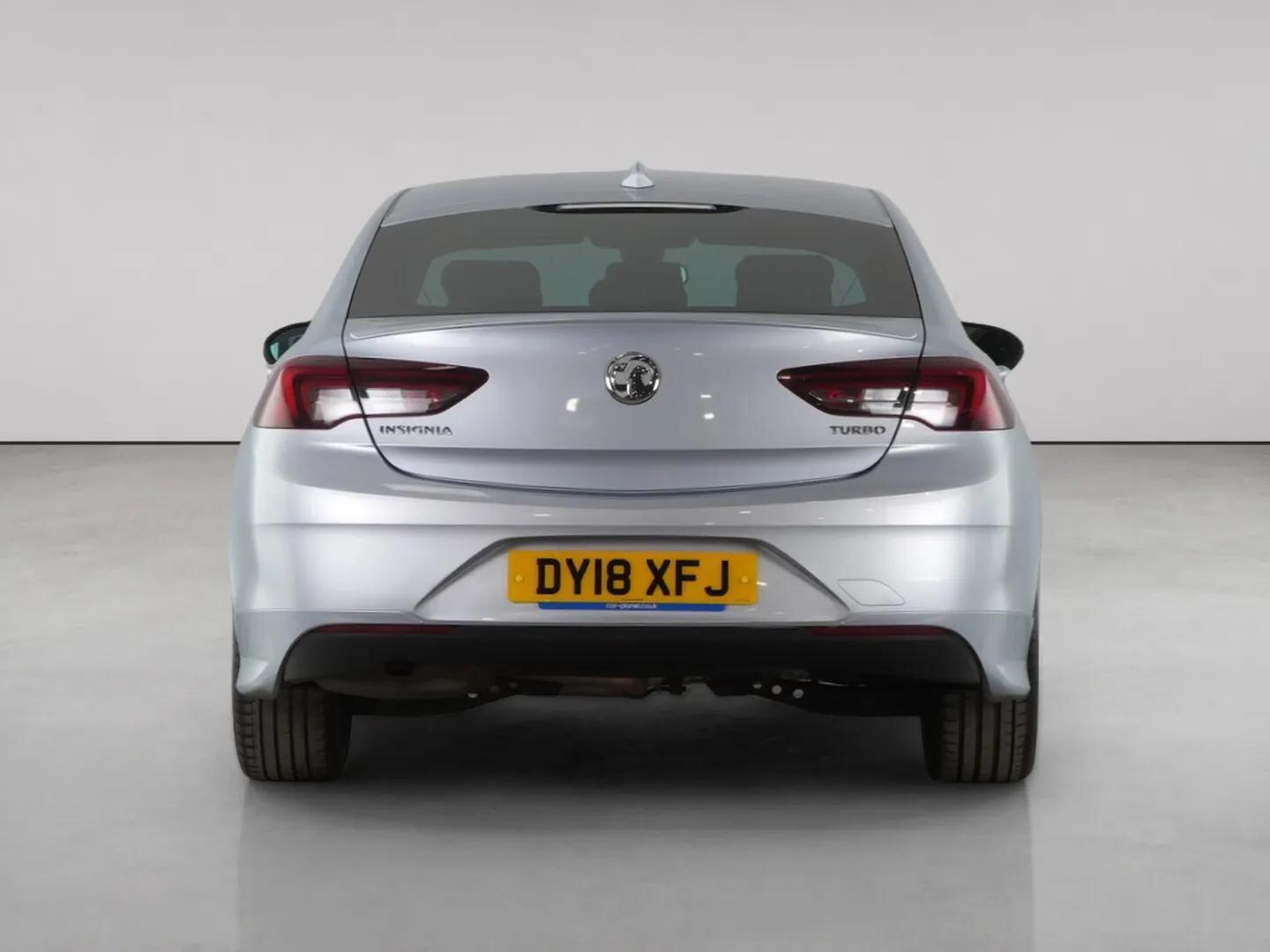 Vauxhall Insignia view 7
