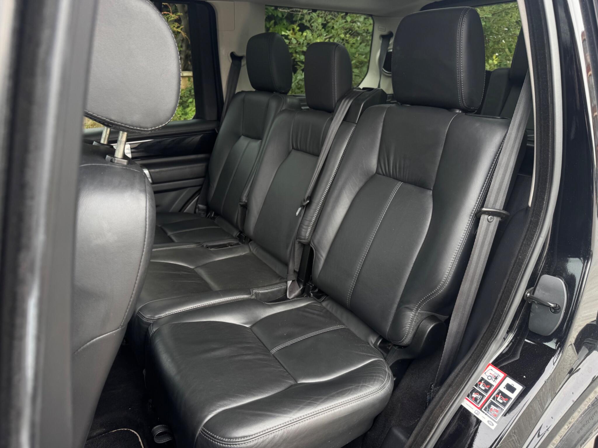 Land Rover Discovery view 29