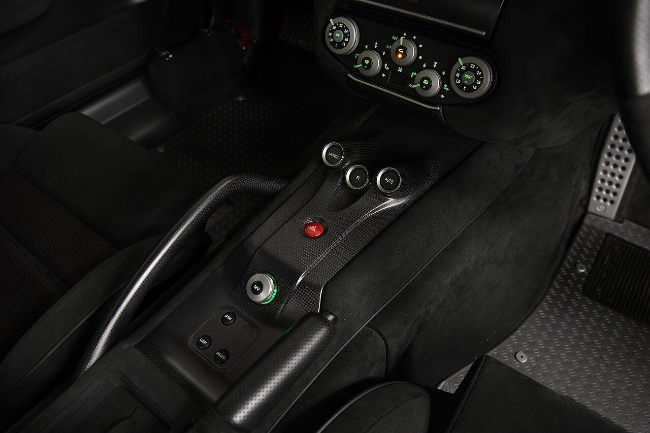 Ferrari 599 view 17