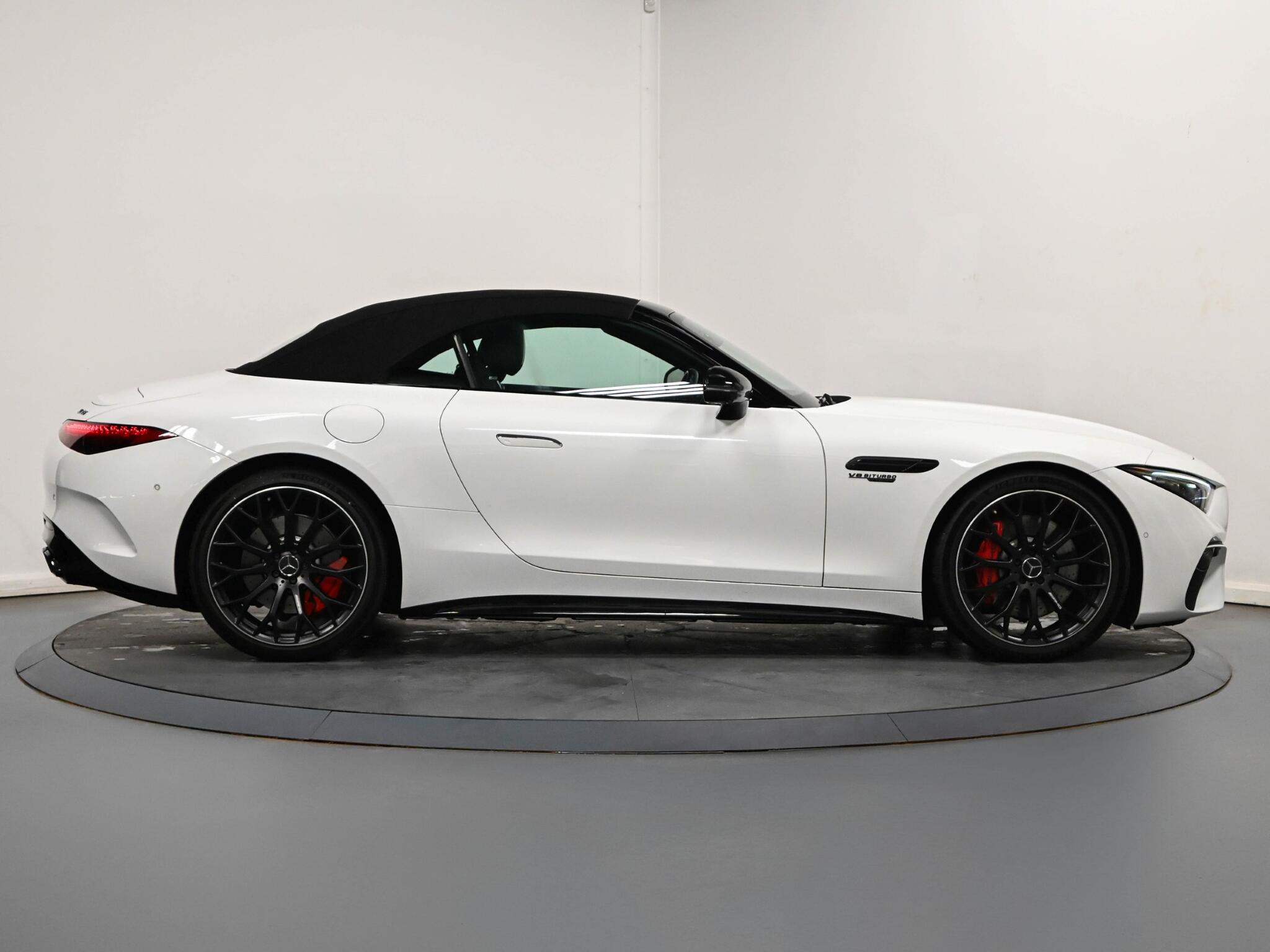 Mercedes-Benz SL view 22