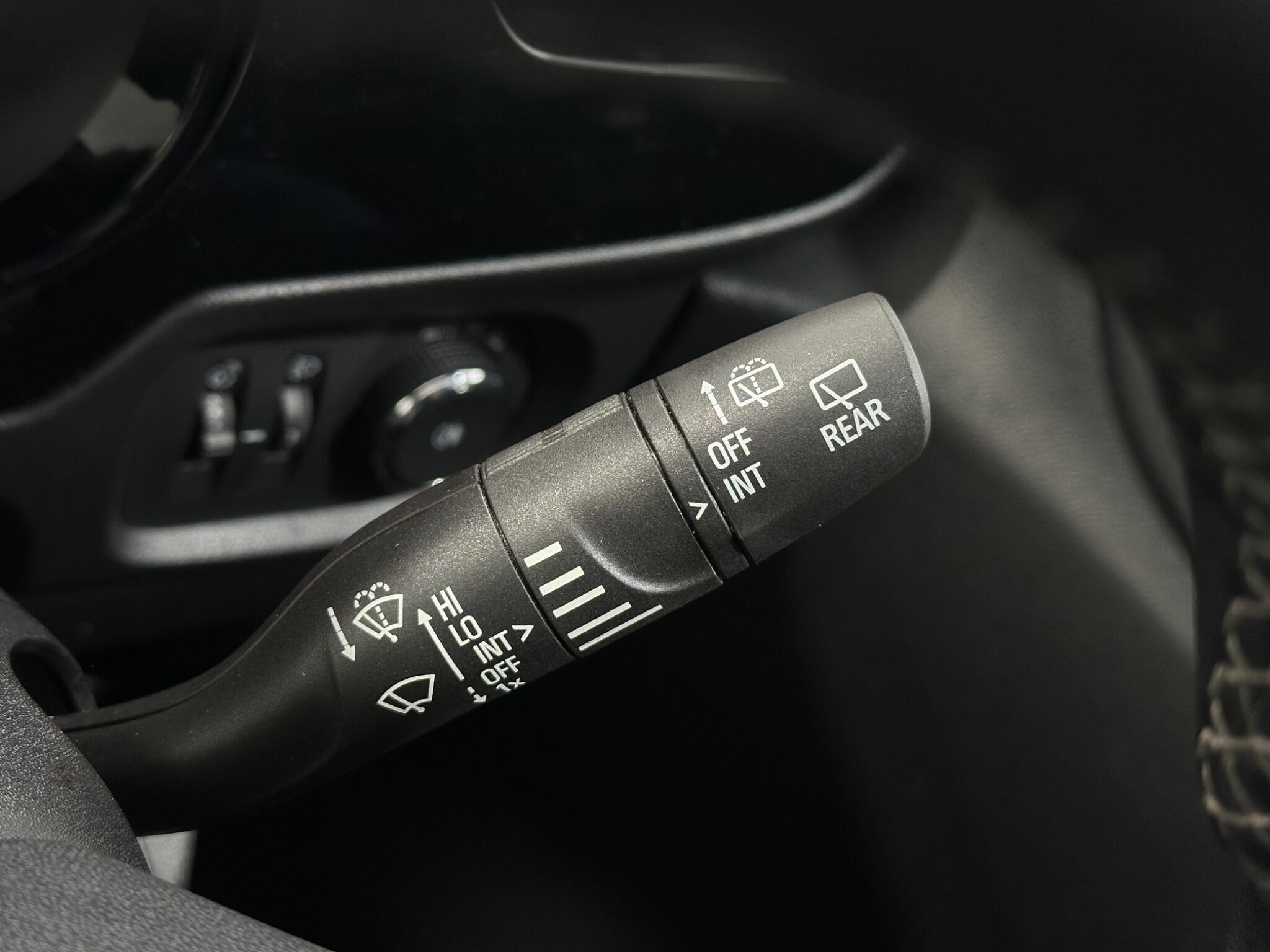 Vauxhall Corsa view 17