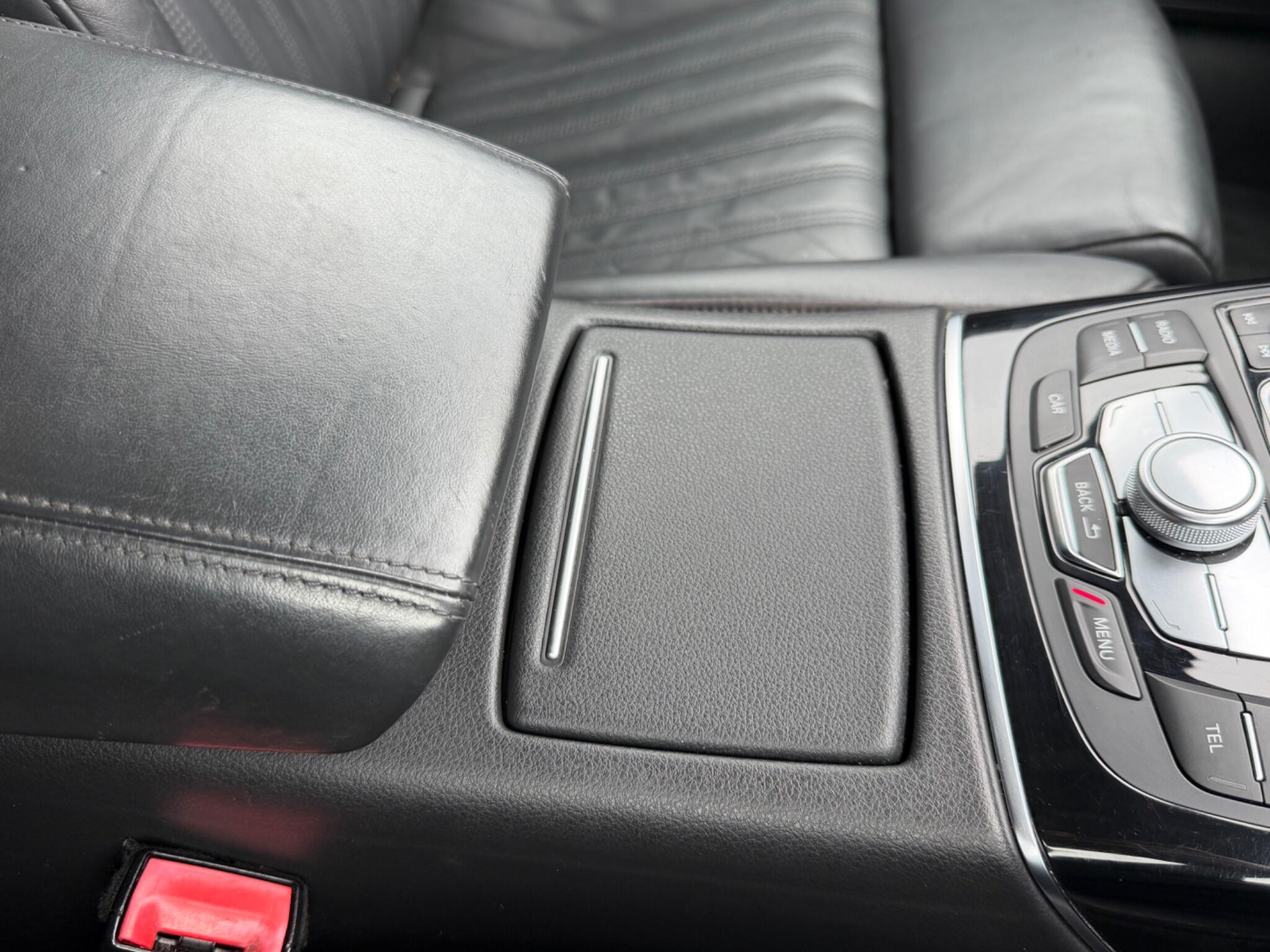 Audi A6 view 42