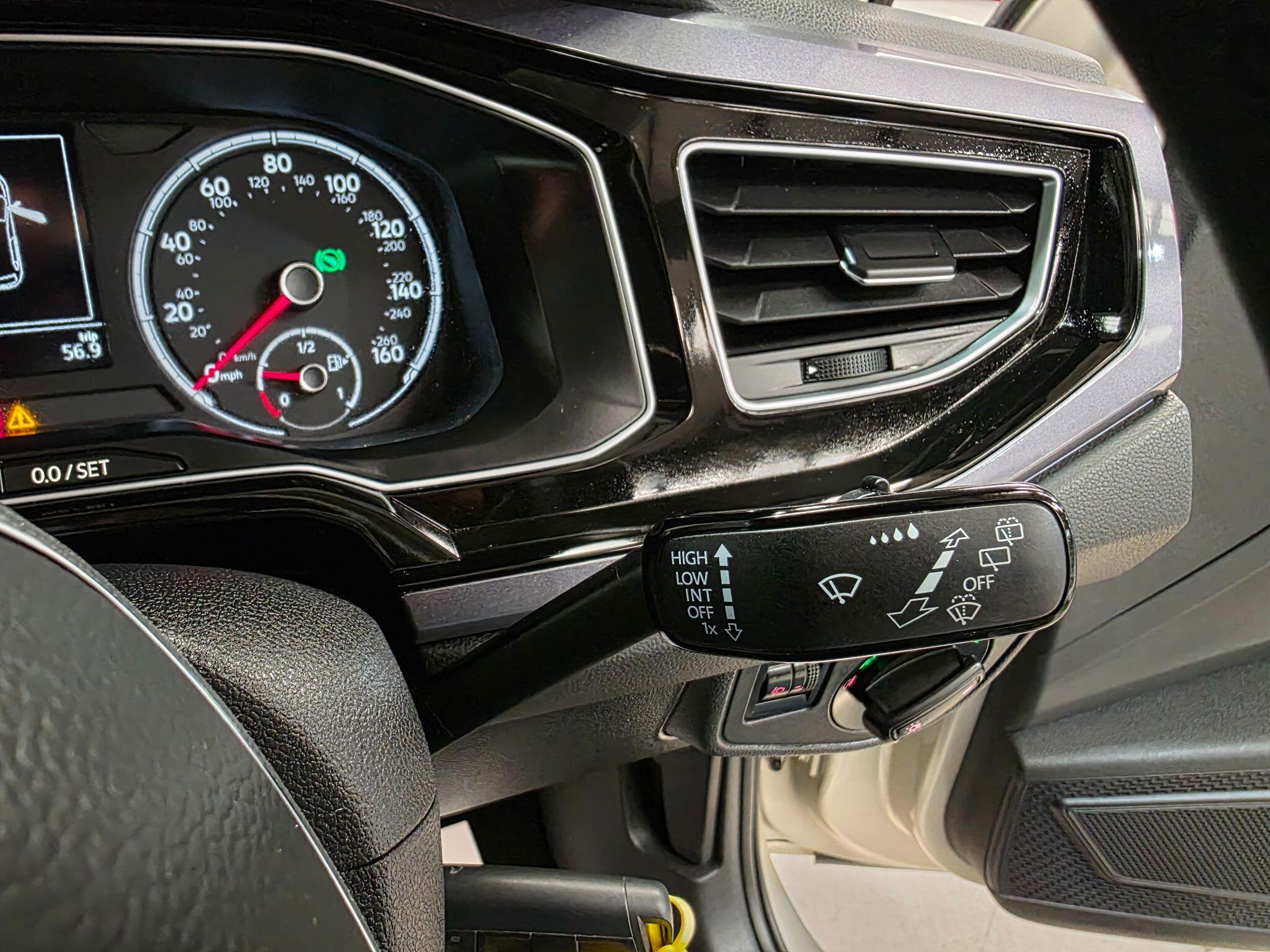 Volkswagen Polo view 19