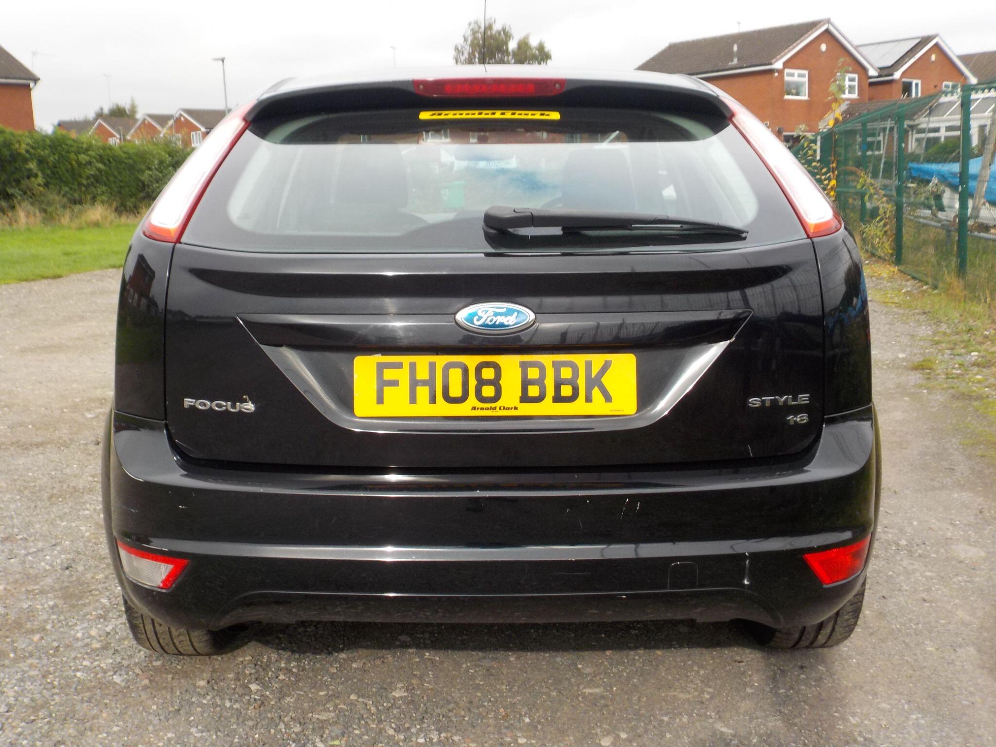 Ford Focus 1.8 Style 5dr