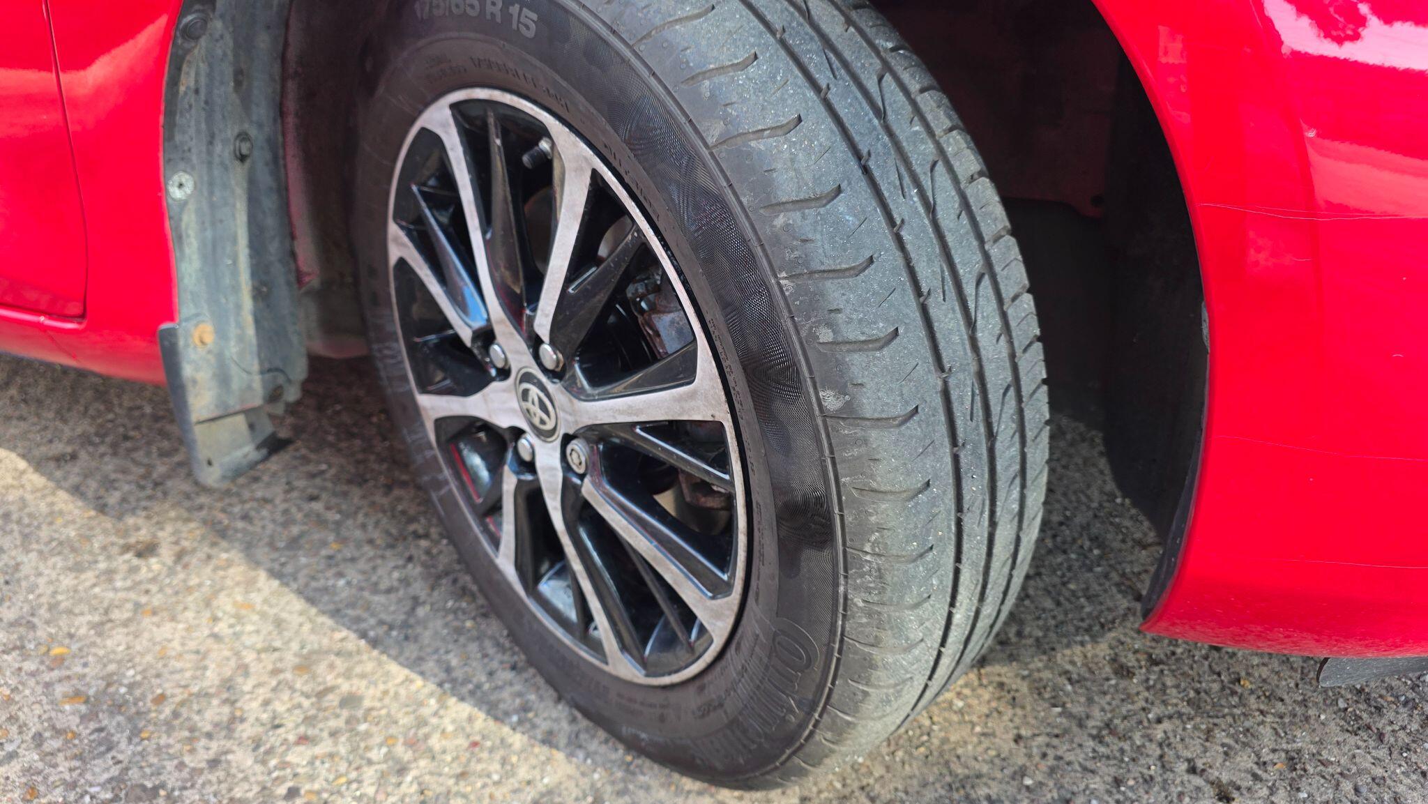 Toyota Yaris view 44