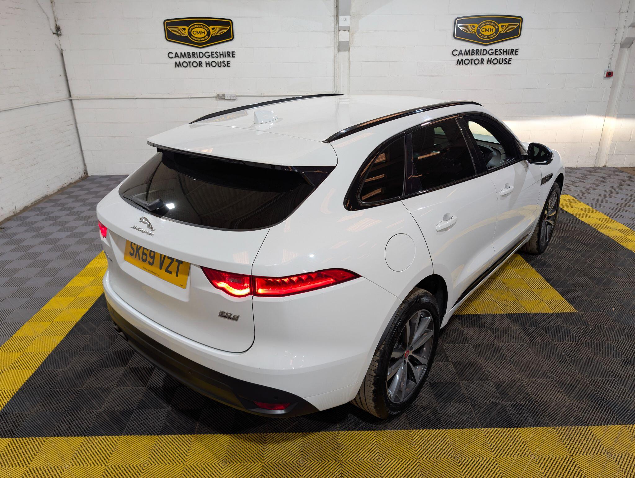 Jaguar F-Pace view 15