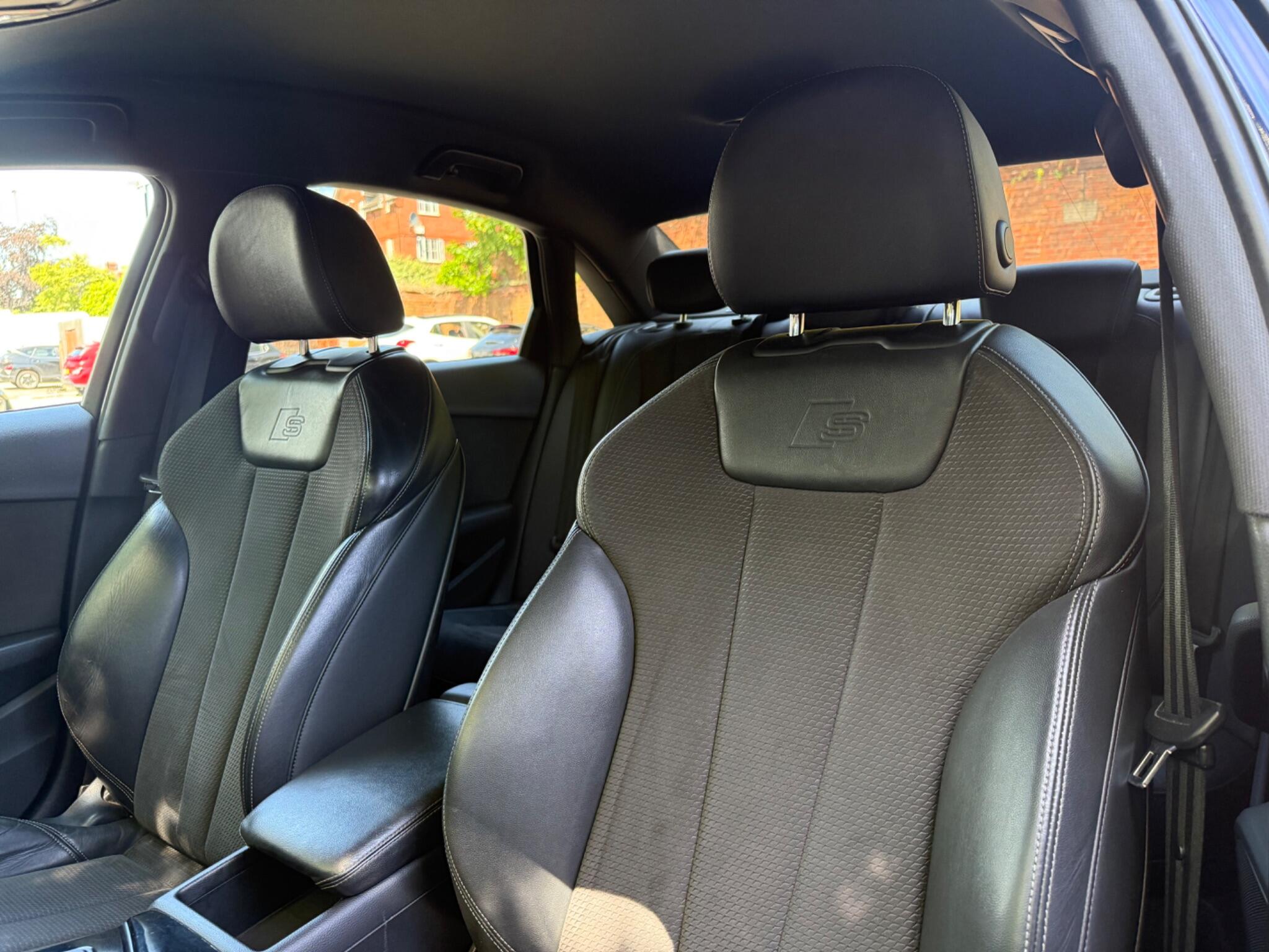 Audi A4 view 37