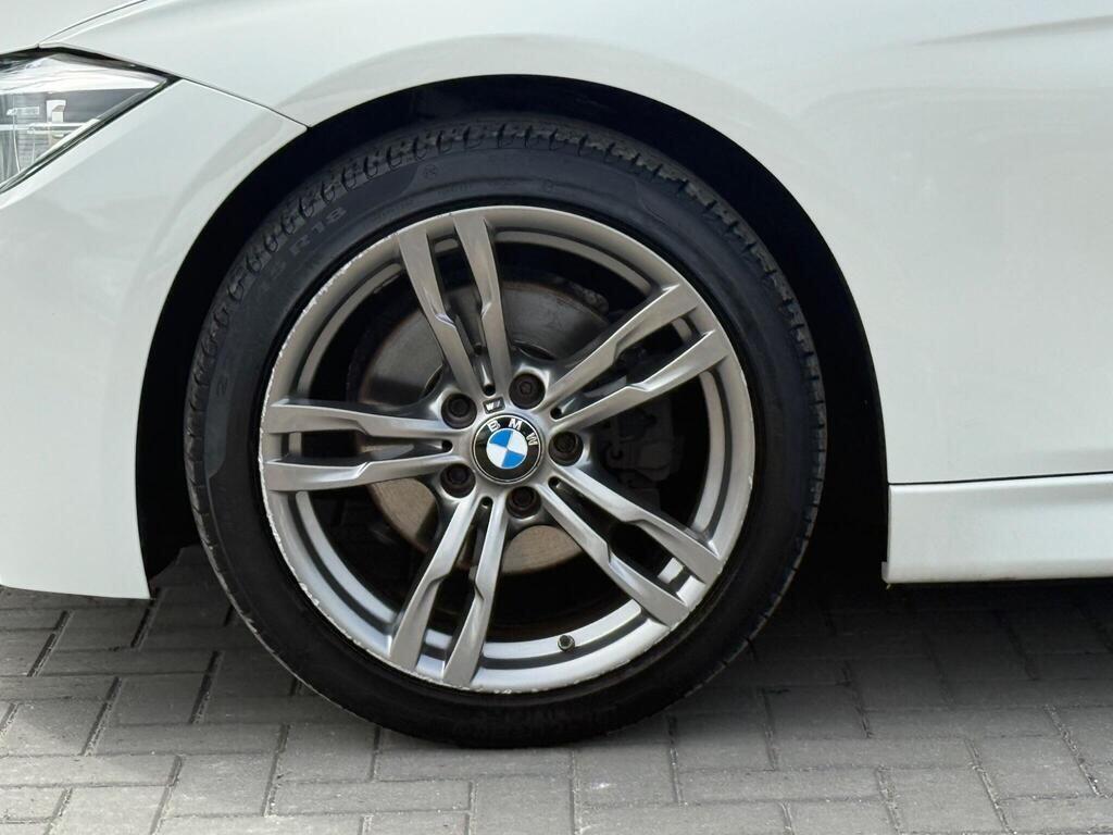 BMW 3 Series view 14