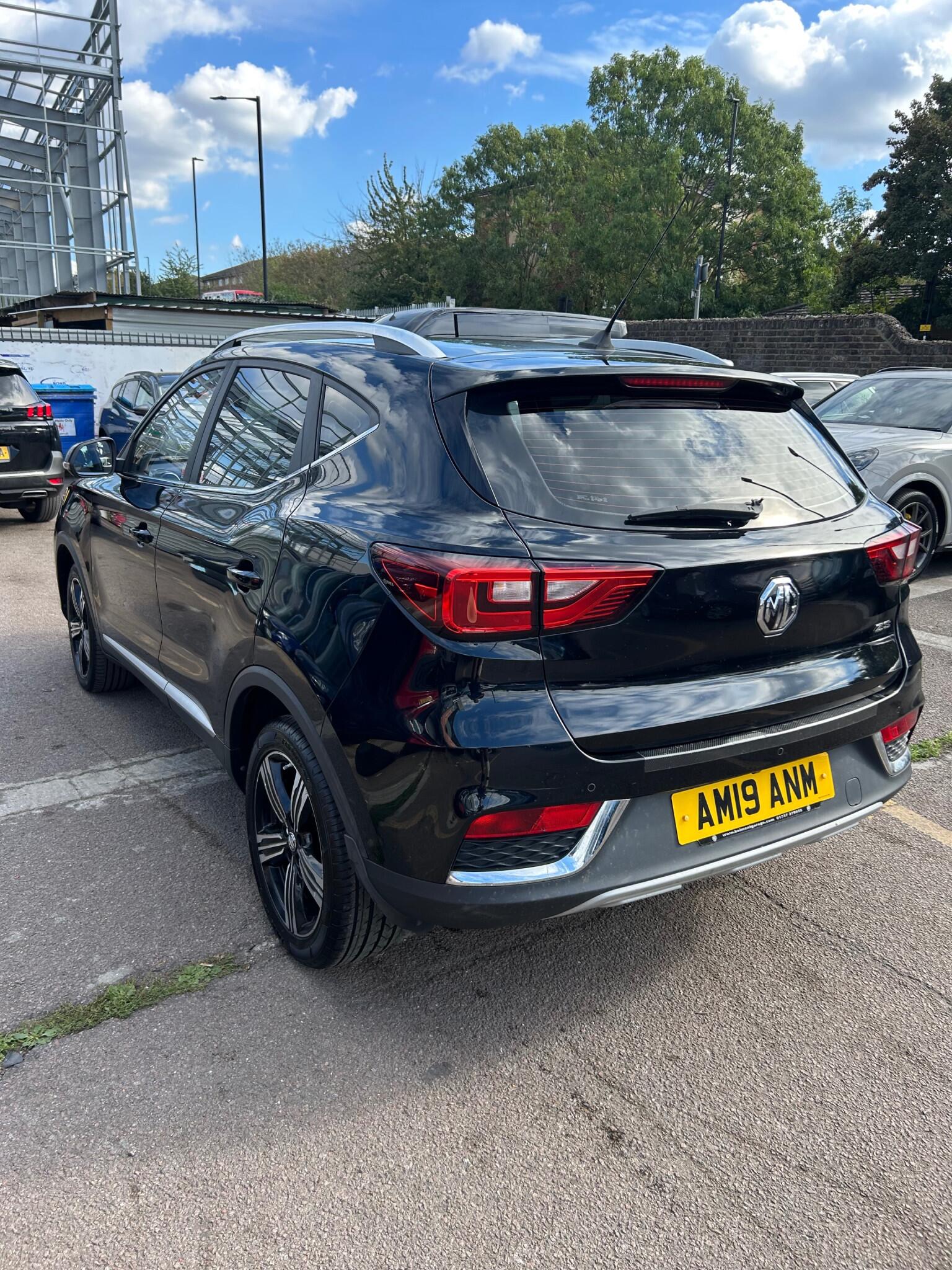 MG ZS view 5