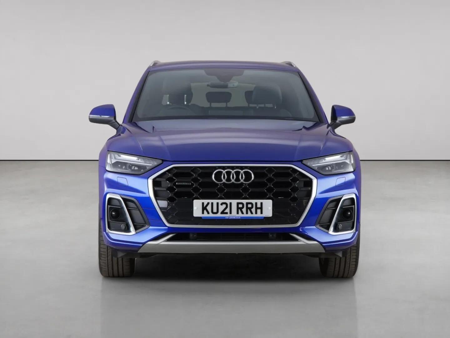 Audi Q5 view 5