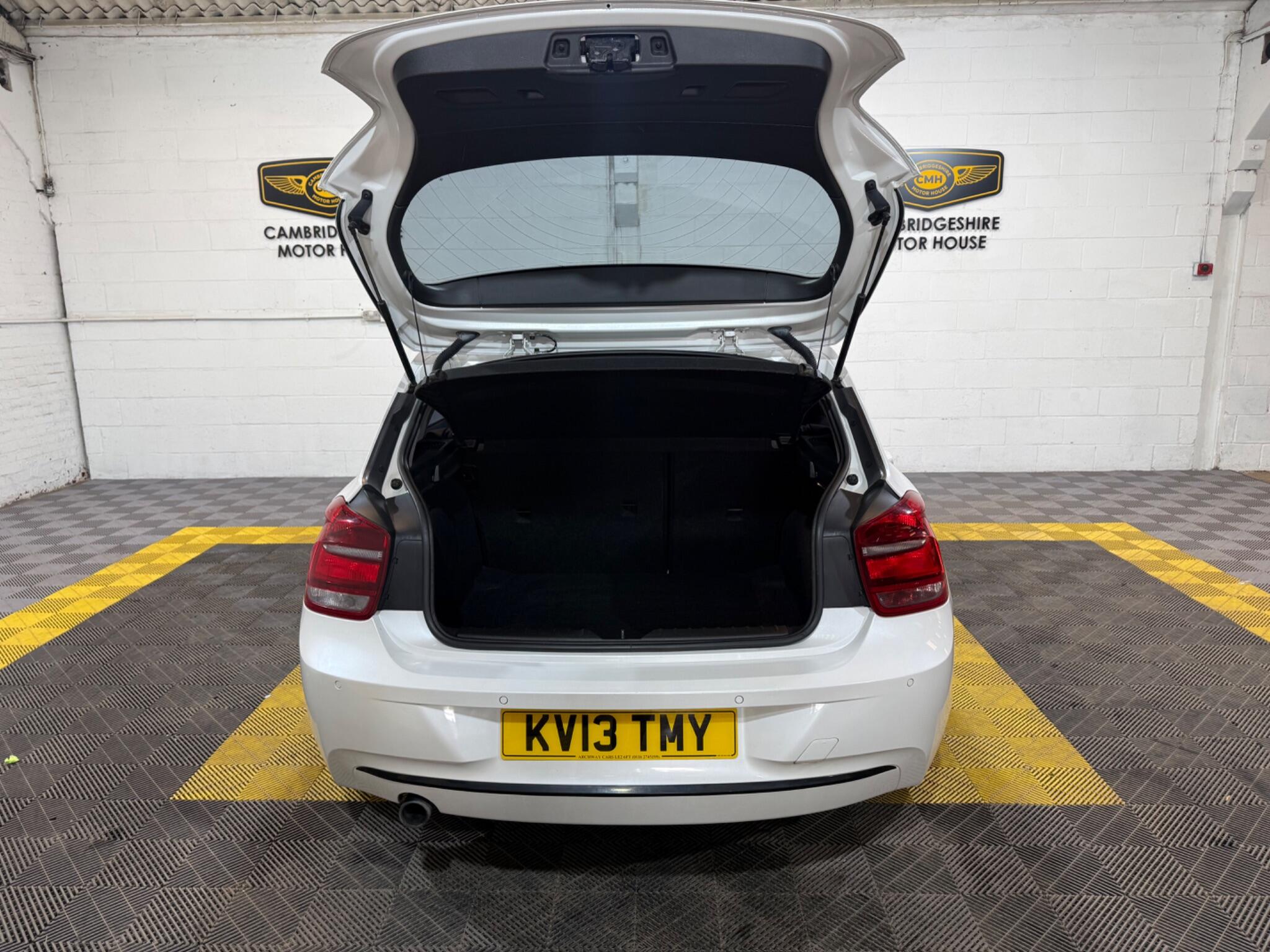 BMW 1 Series view 51