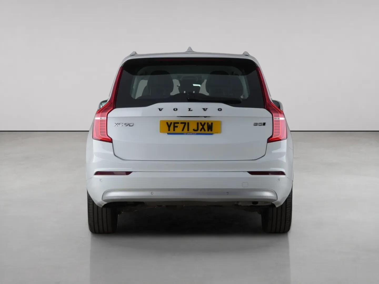 Volvo XC90 view 7