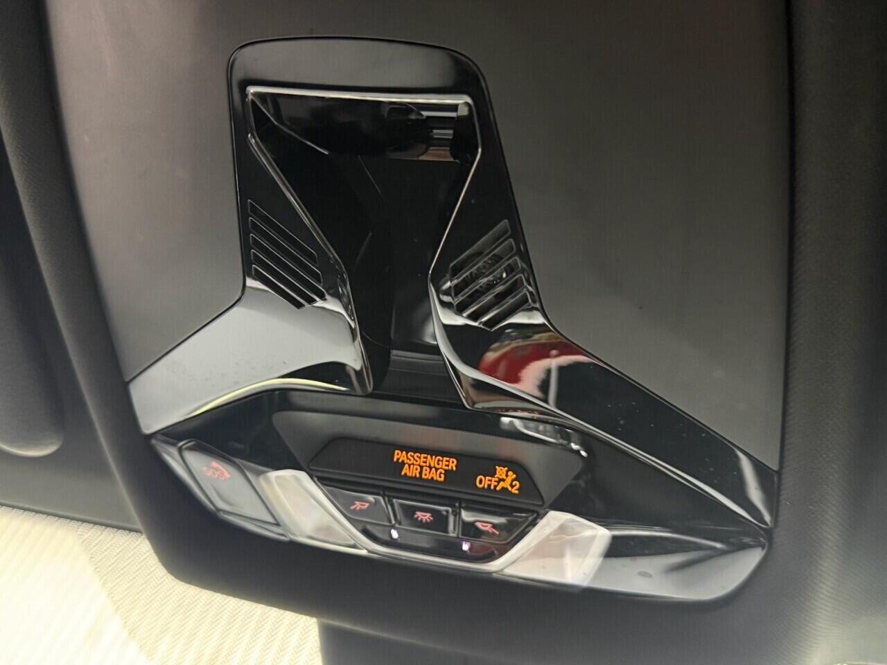 BMW 1 Series view 24