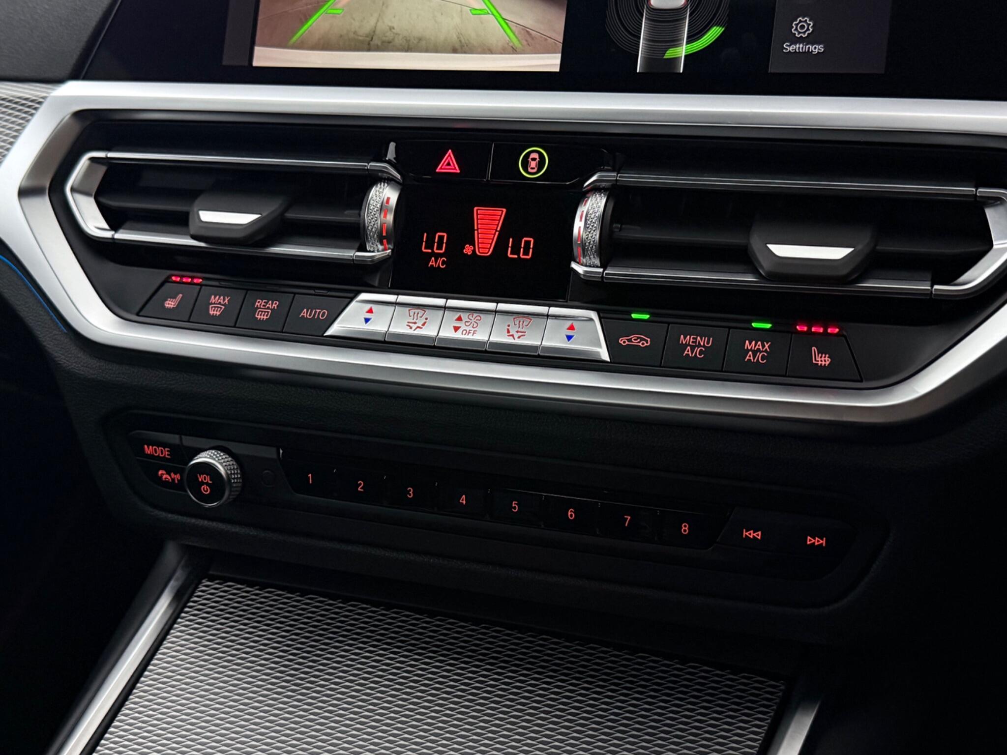 BMW 3 Series view 26