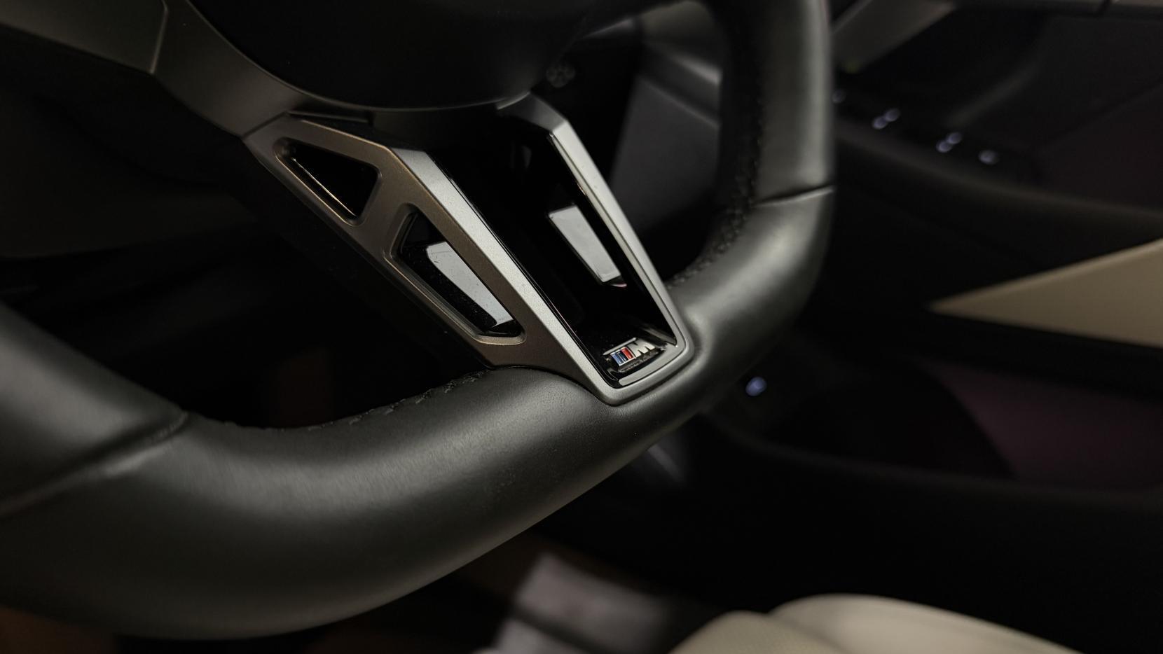 BMW I5 view 17