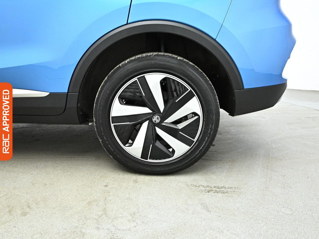 MG ZS view 27