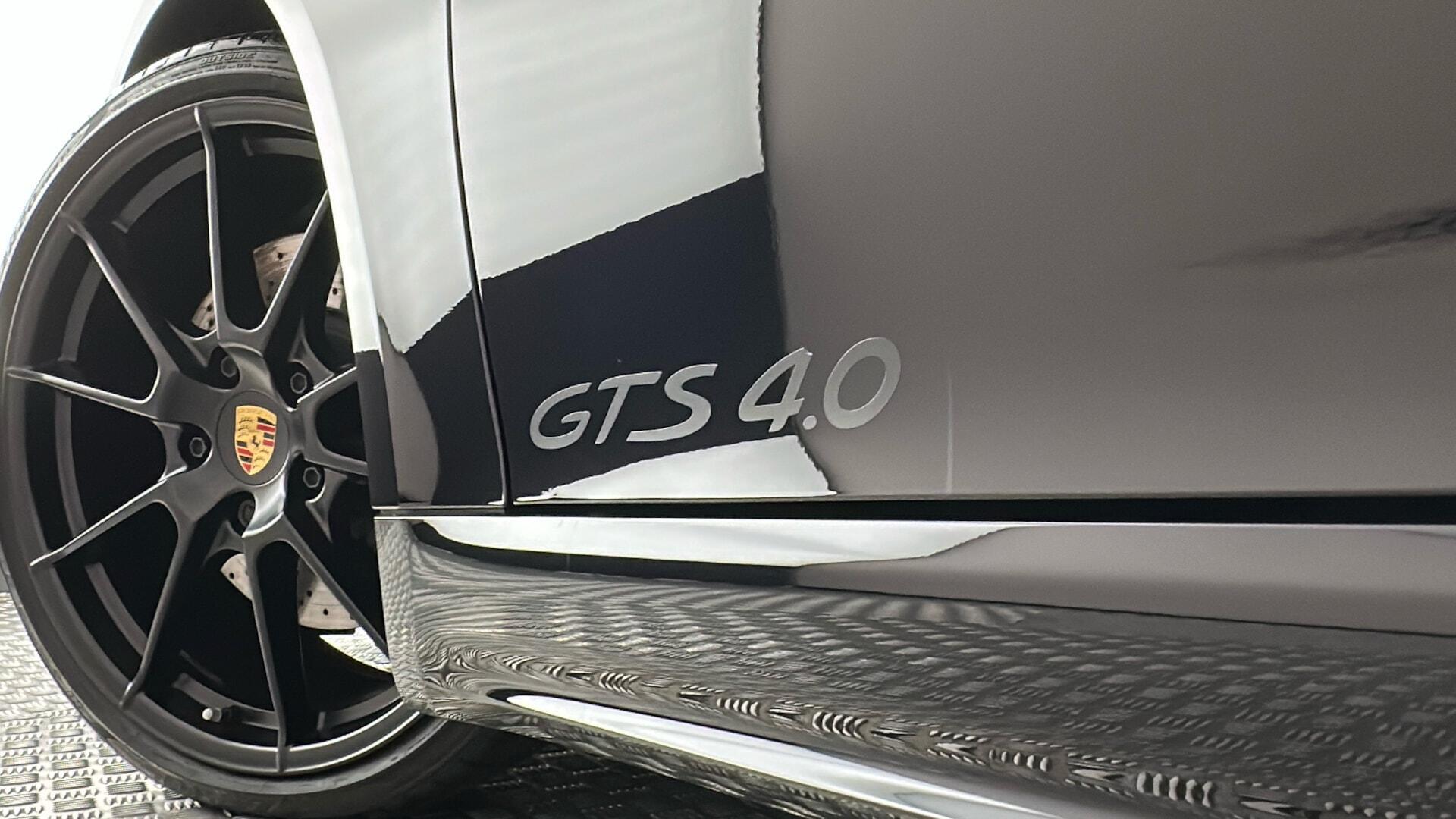 Porsche Cayman view 28