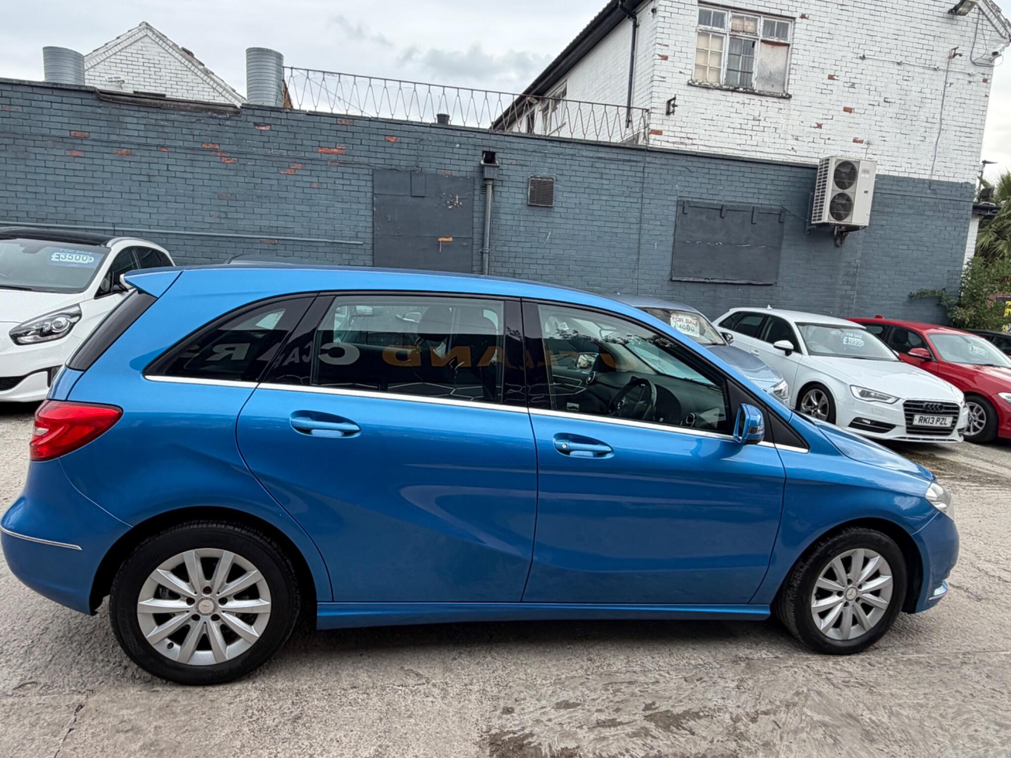 Mercedes-Benz B-Class view 8