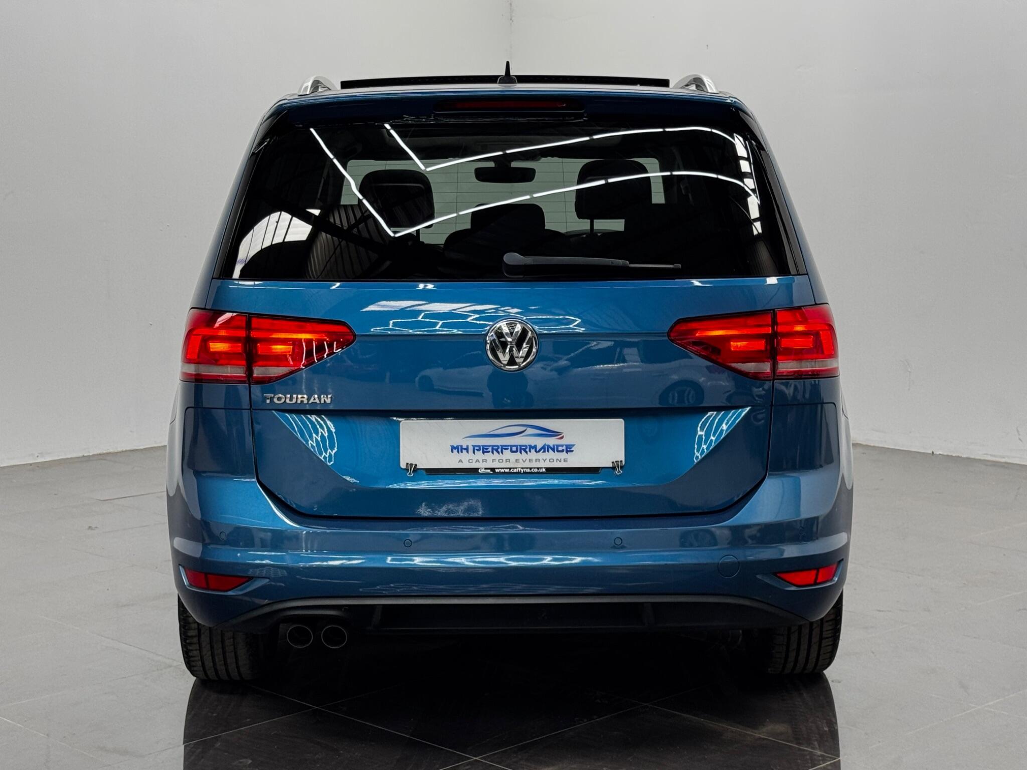 Volkswagen Touran view 79
