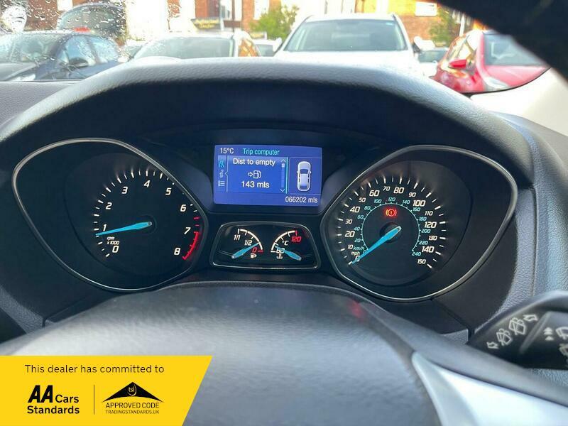 2014 Ford Focus image 29