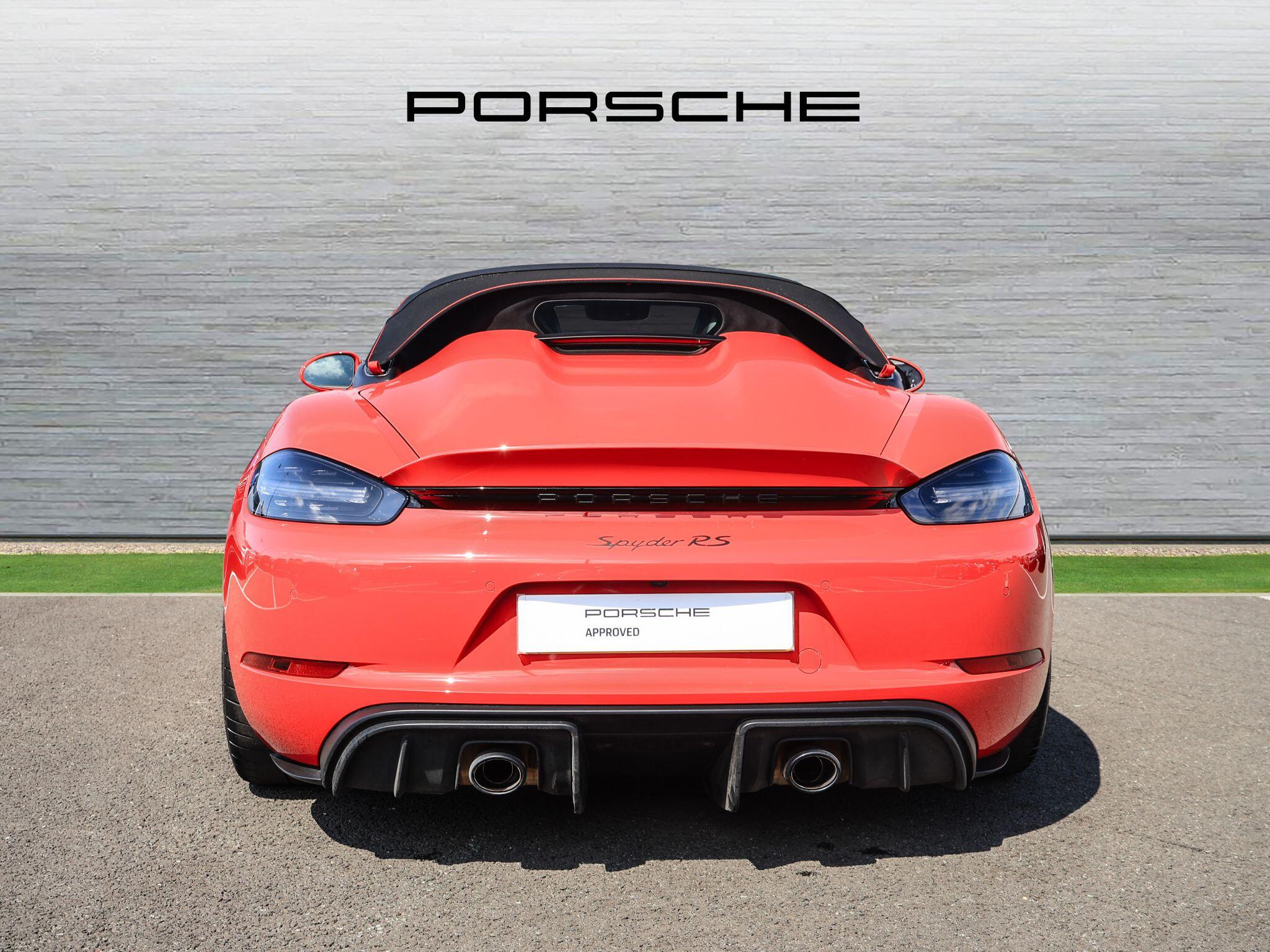 Porsche 718 Spyder view 52