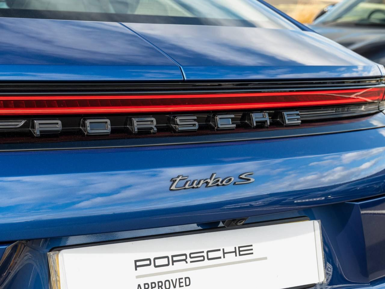 Porsche Panamera view 11