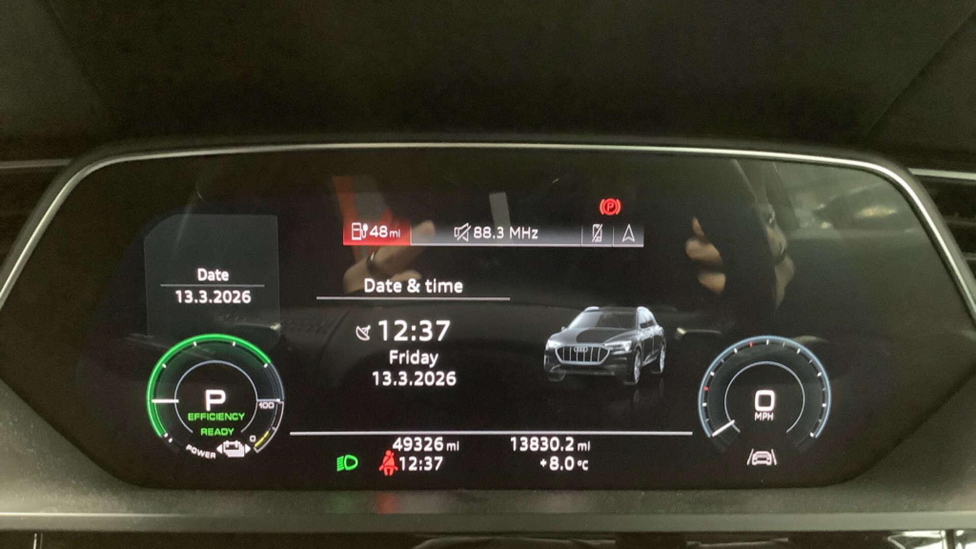 Audi E-Tron view 10